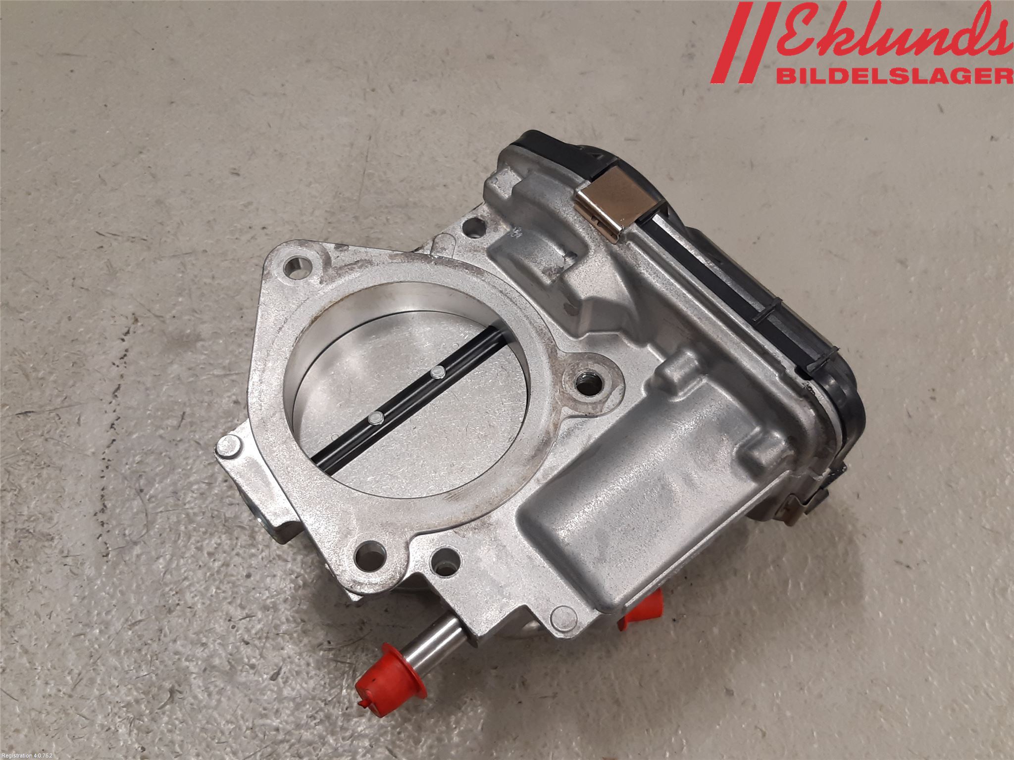 Lexus UX/300e 19- Injspjällhus