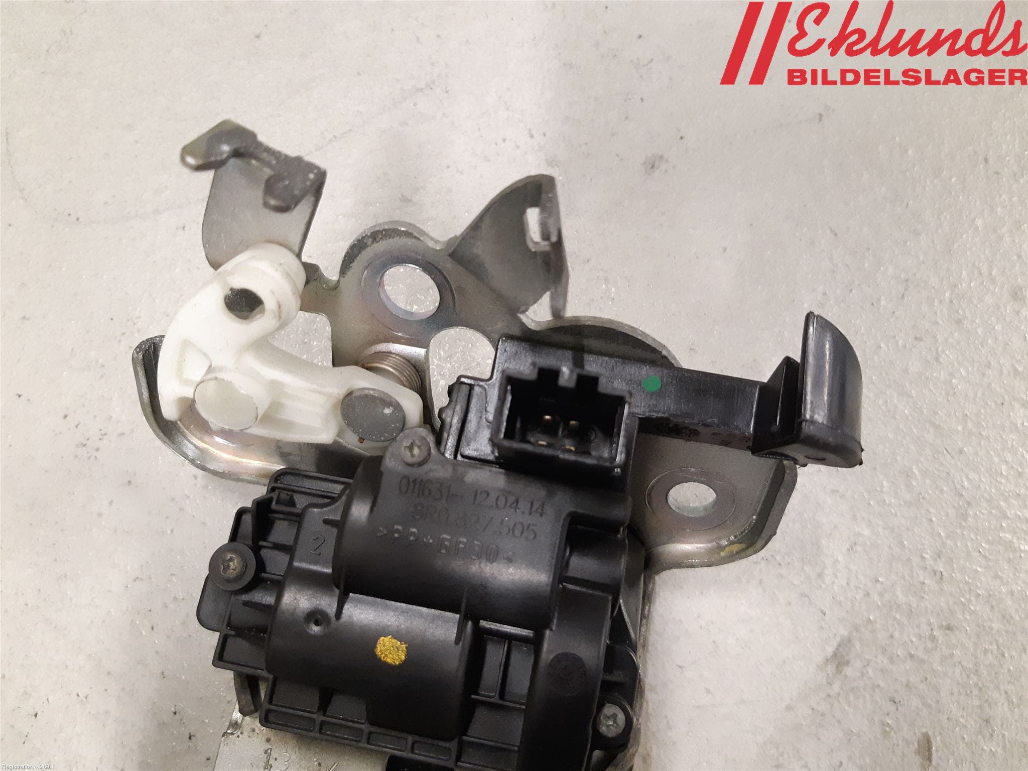 Audi A4 12-15 Låskista Baklucka