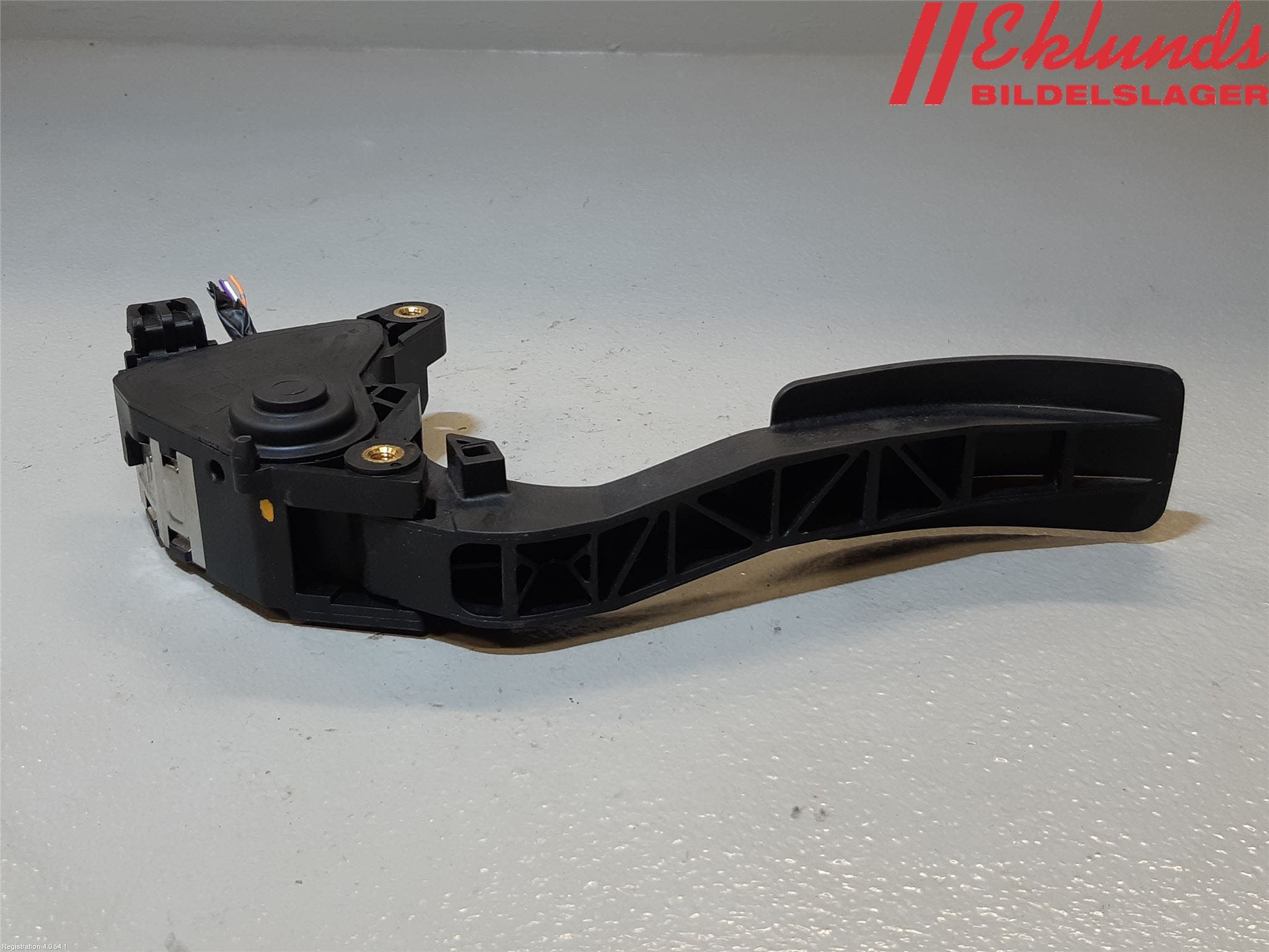 Nissan PULSAR Gaspedal