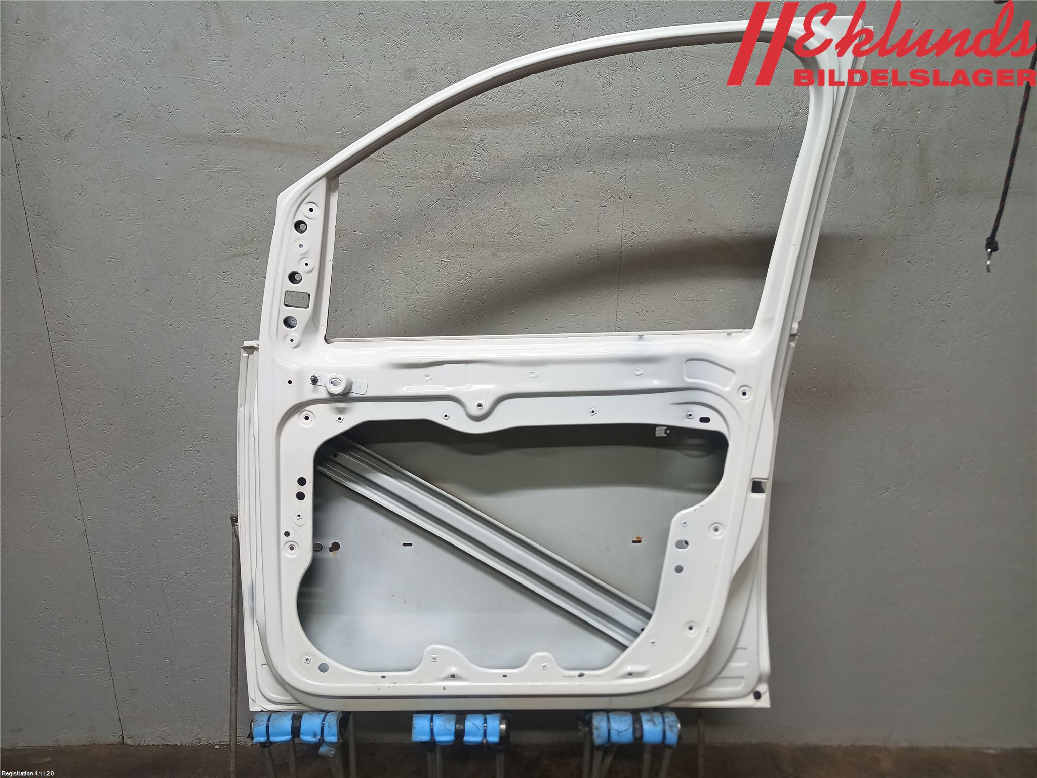 Volkswagen VW CADDY 11-15 Dörr Fram Höger