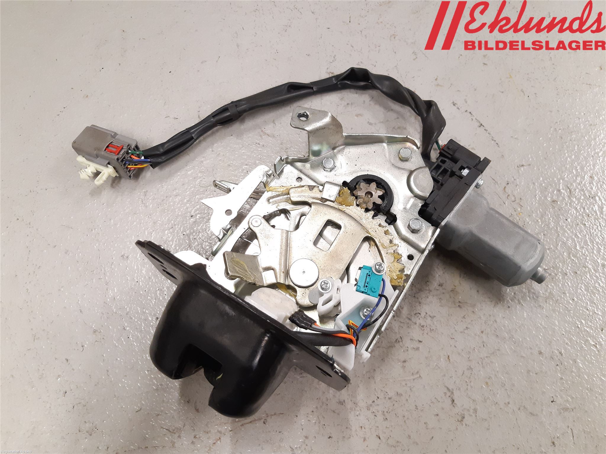 Ford KUGA 13-16 Låskista Baklucka