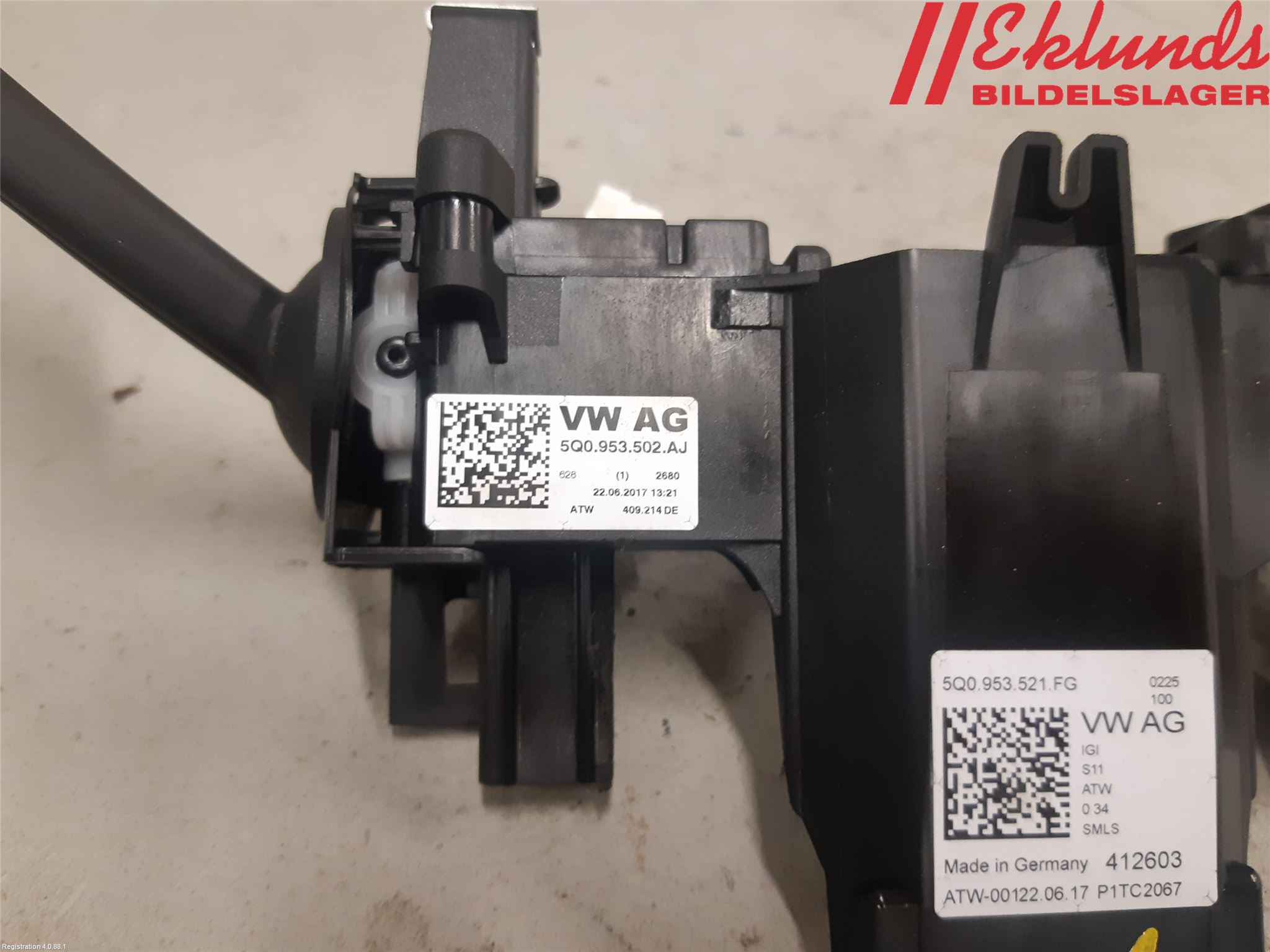 Volkswagen VW PASSAT 15-19 Spakcentral