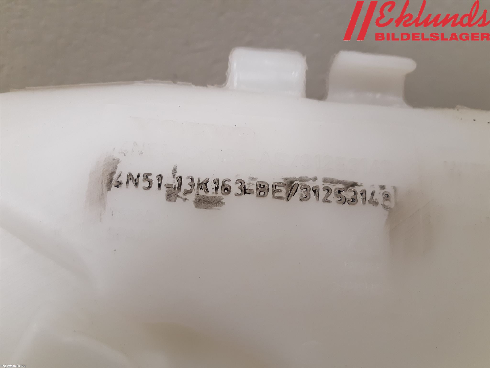 Volvo C30 07-10 Spolartank Vindruta-Strål