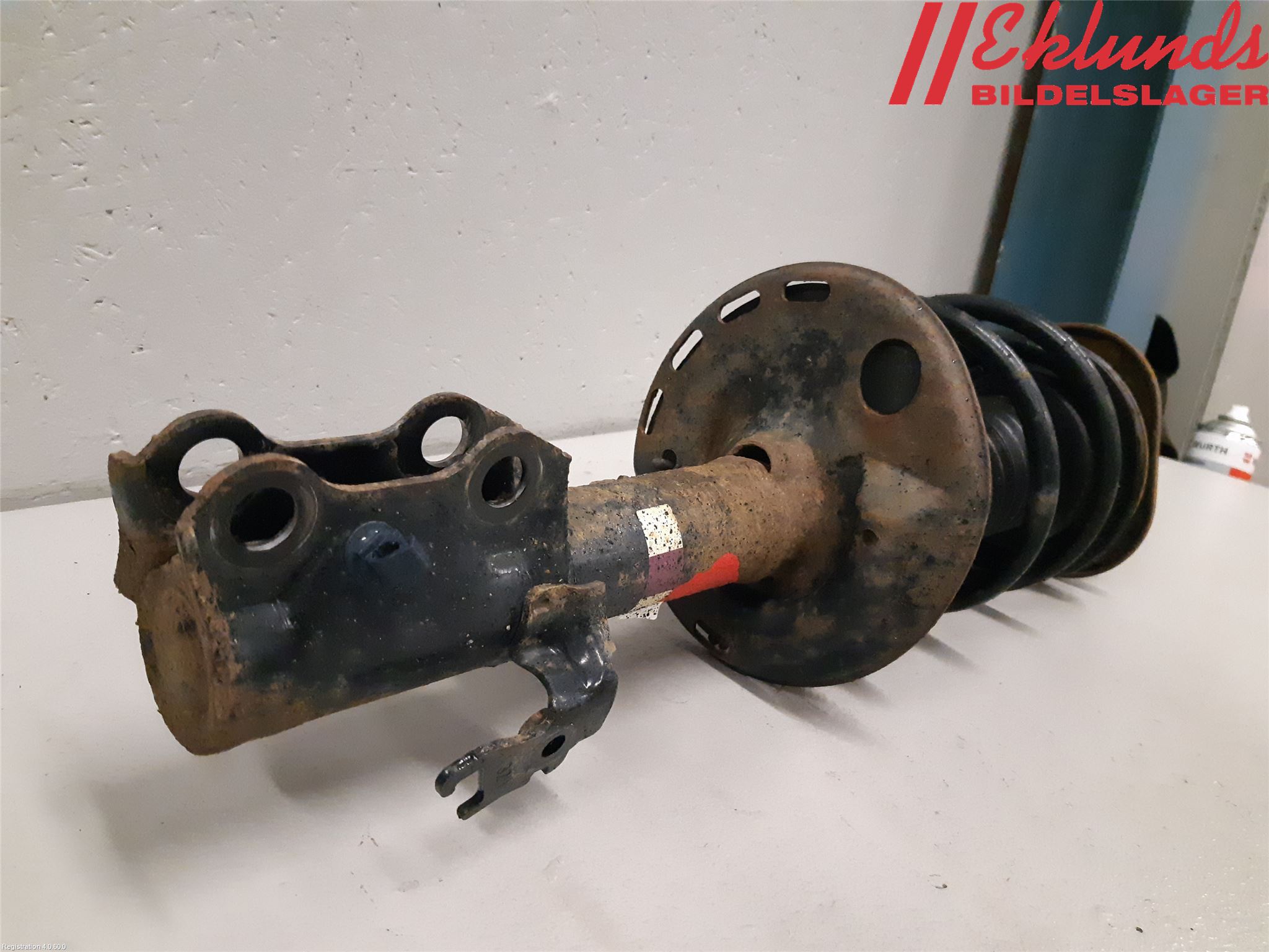 Toyota AURIS 13-19 Fjäderben Fram Vänster