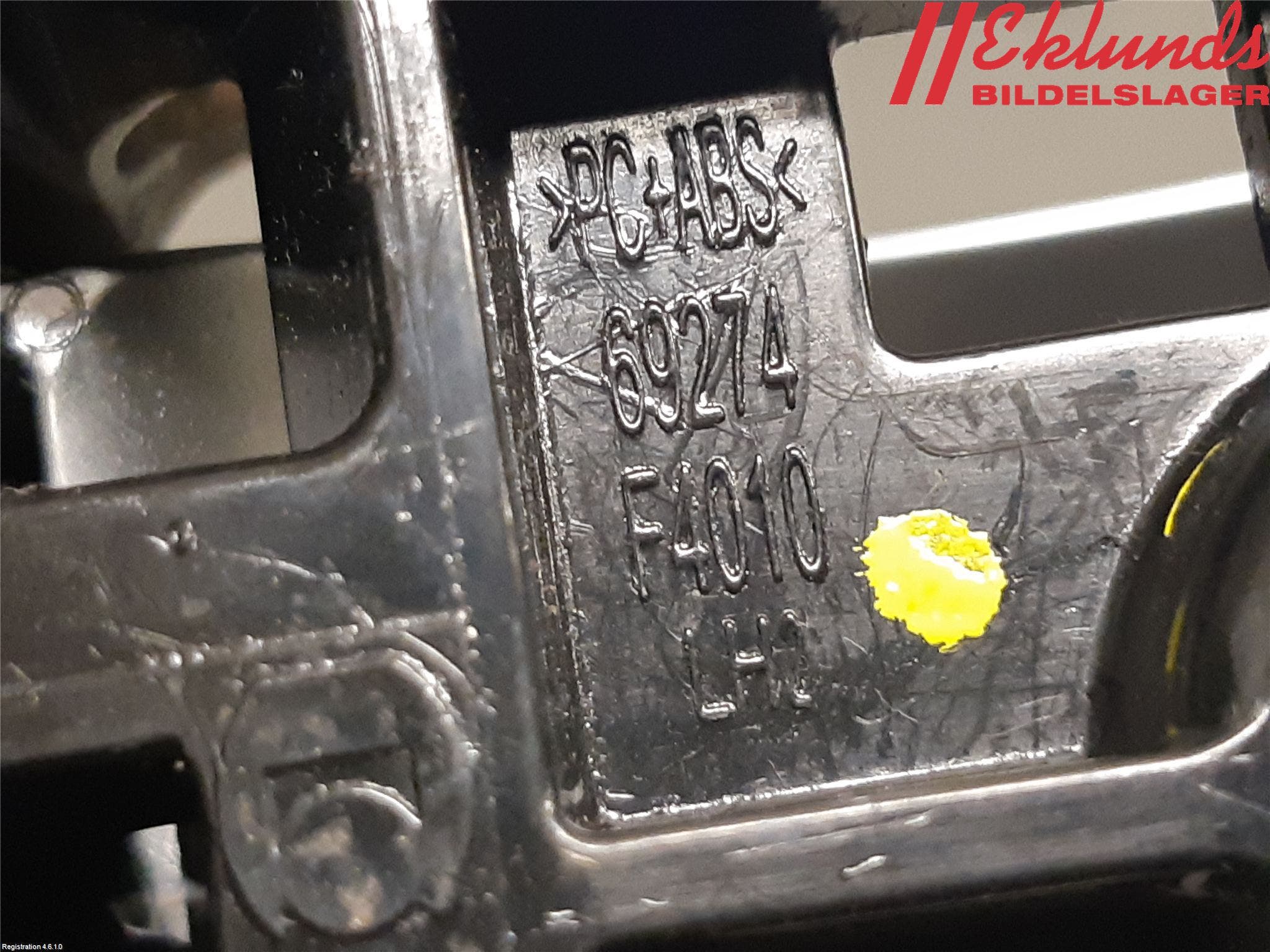 Toyota C-HR 16-23 Dörrhandtag Inre Vä