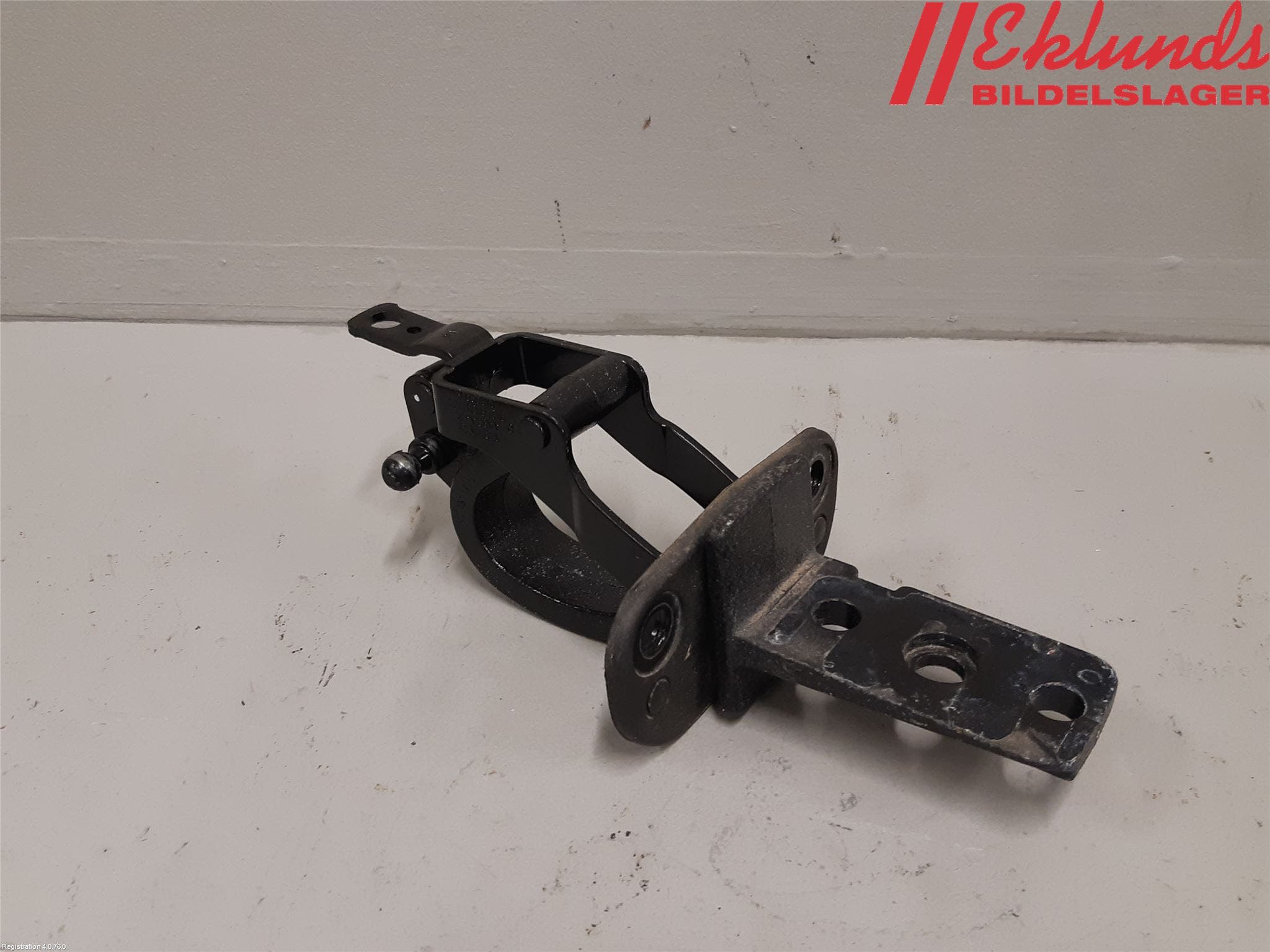 Volvo V70 08-13 Bakluckegångjärn Vä