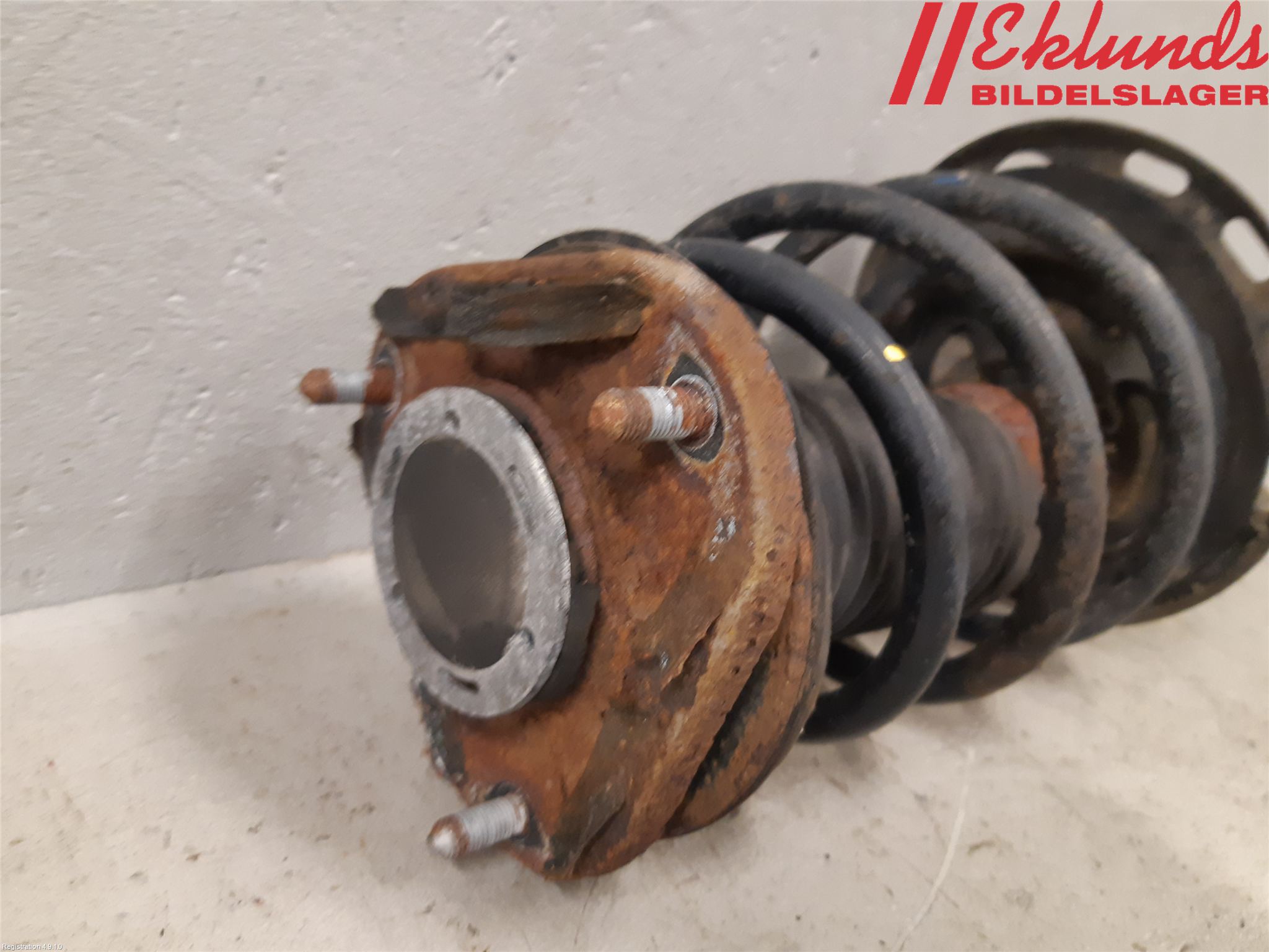 Toyota VERSO 09-18 Stötdämpare Fram