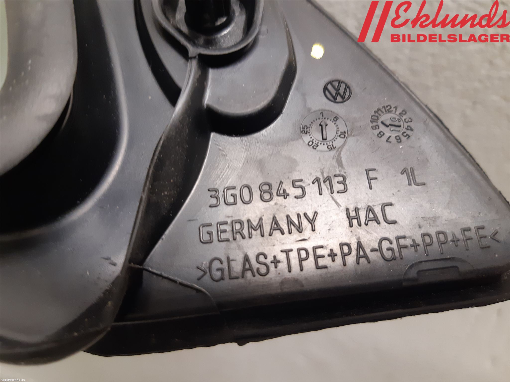 Volkswagen VW PASSAT 20-24 Dörruta Fram Lilla Vä