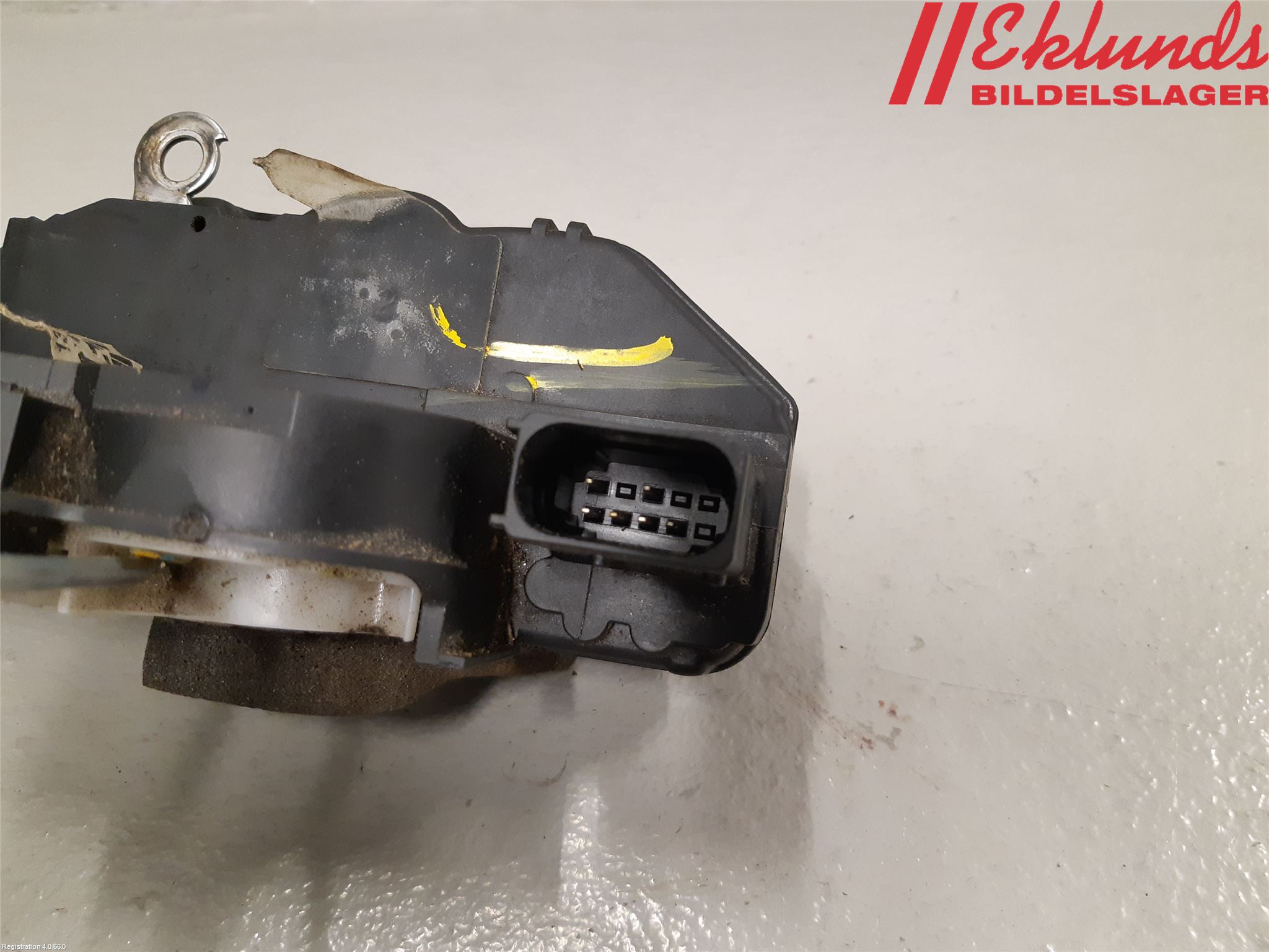 Opel ASTRA J 10-15 Låskista-Dörrlås