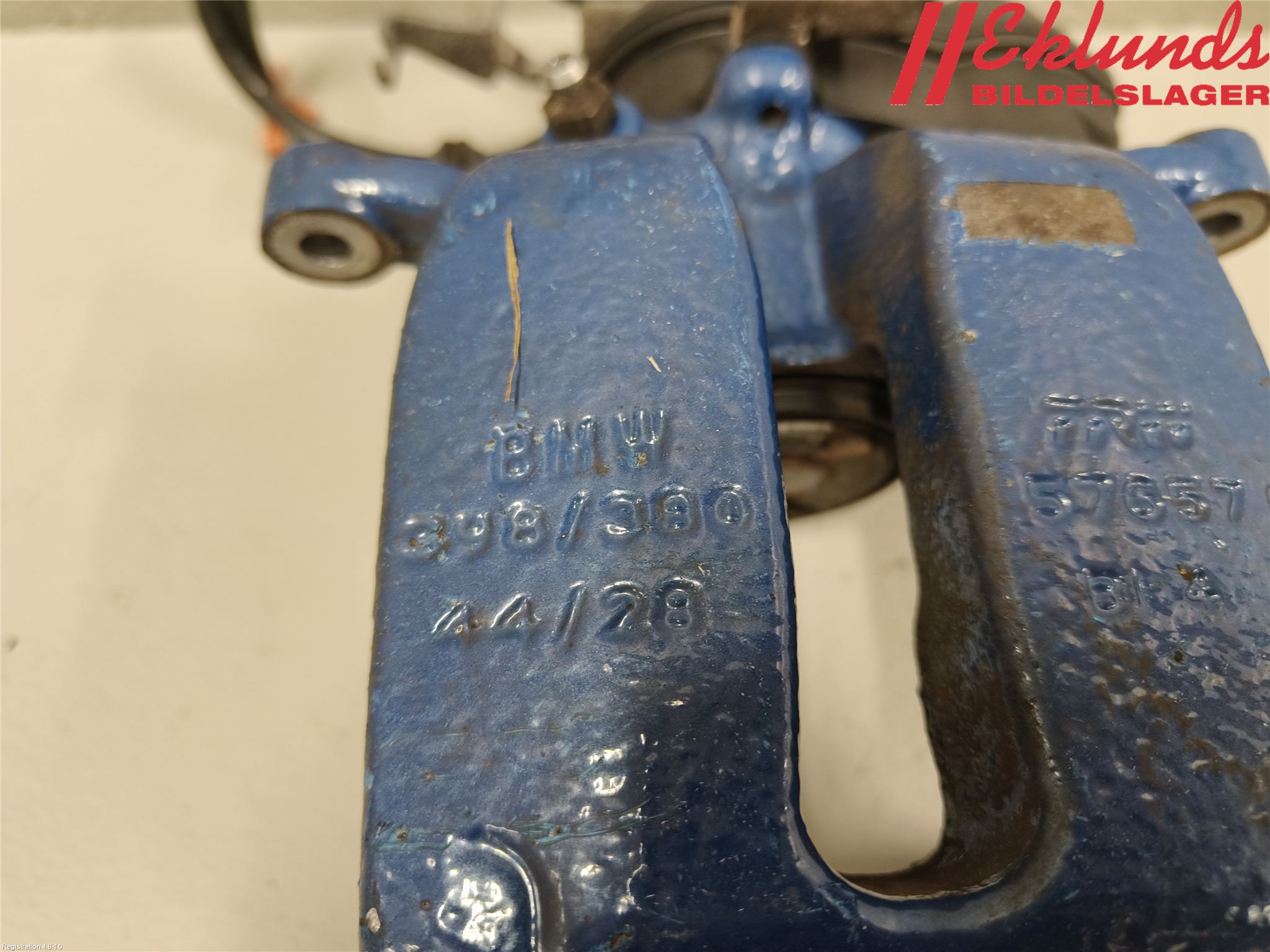 BMW 5 G30/G31/F90 17-23 Bromsok Bak Höger
