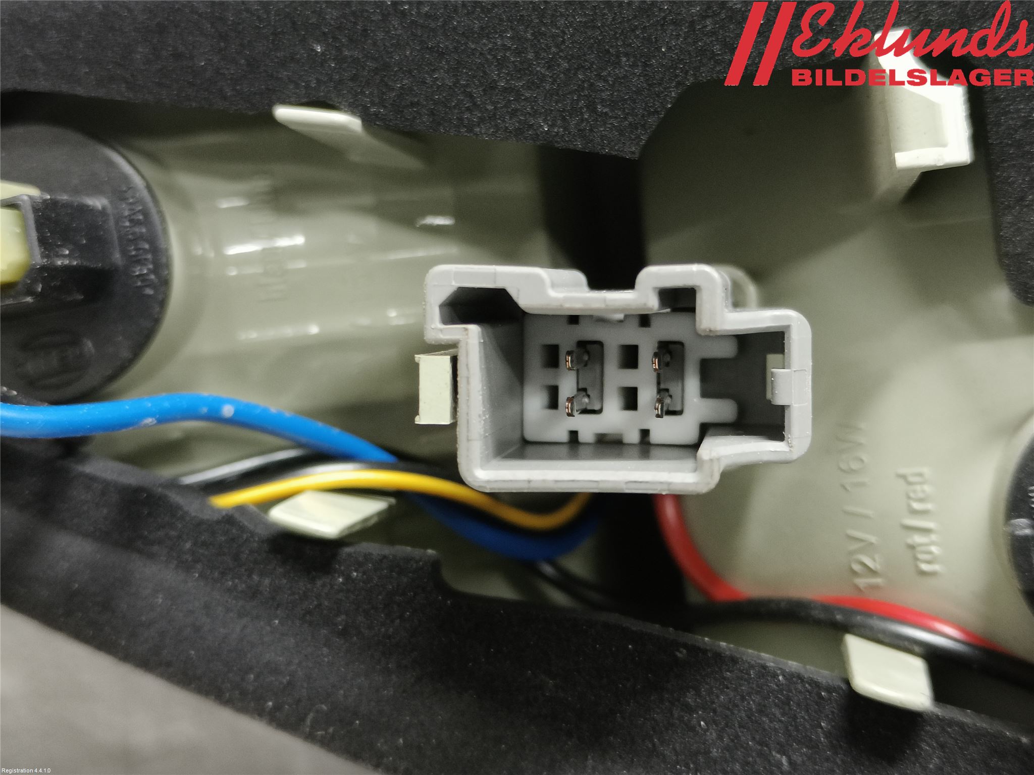 Volvo V70 08-13 Bakljus Lucka Vä