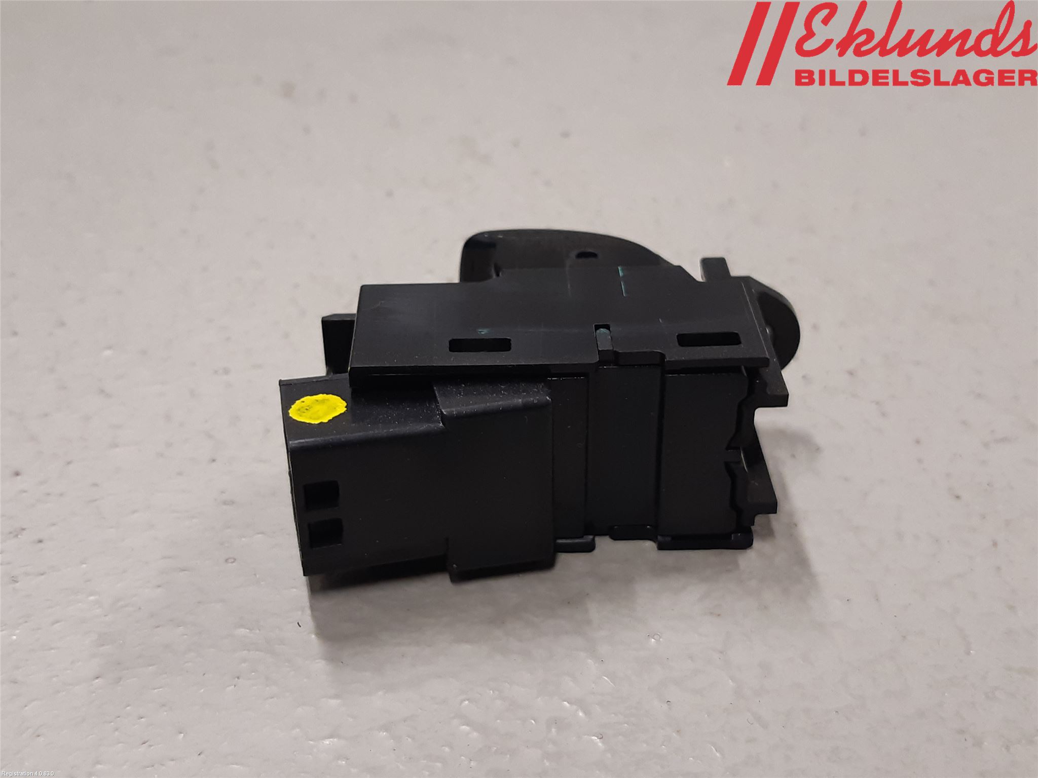 Volvo V90 17->> Strömställare Elhiss