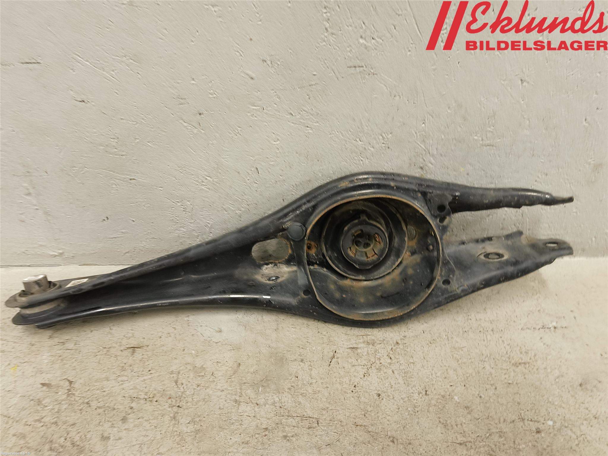Volkswagen VW PASSAT 20-24 Bärarm Bak Höger