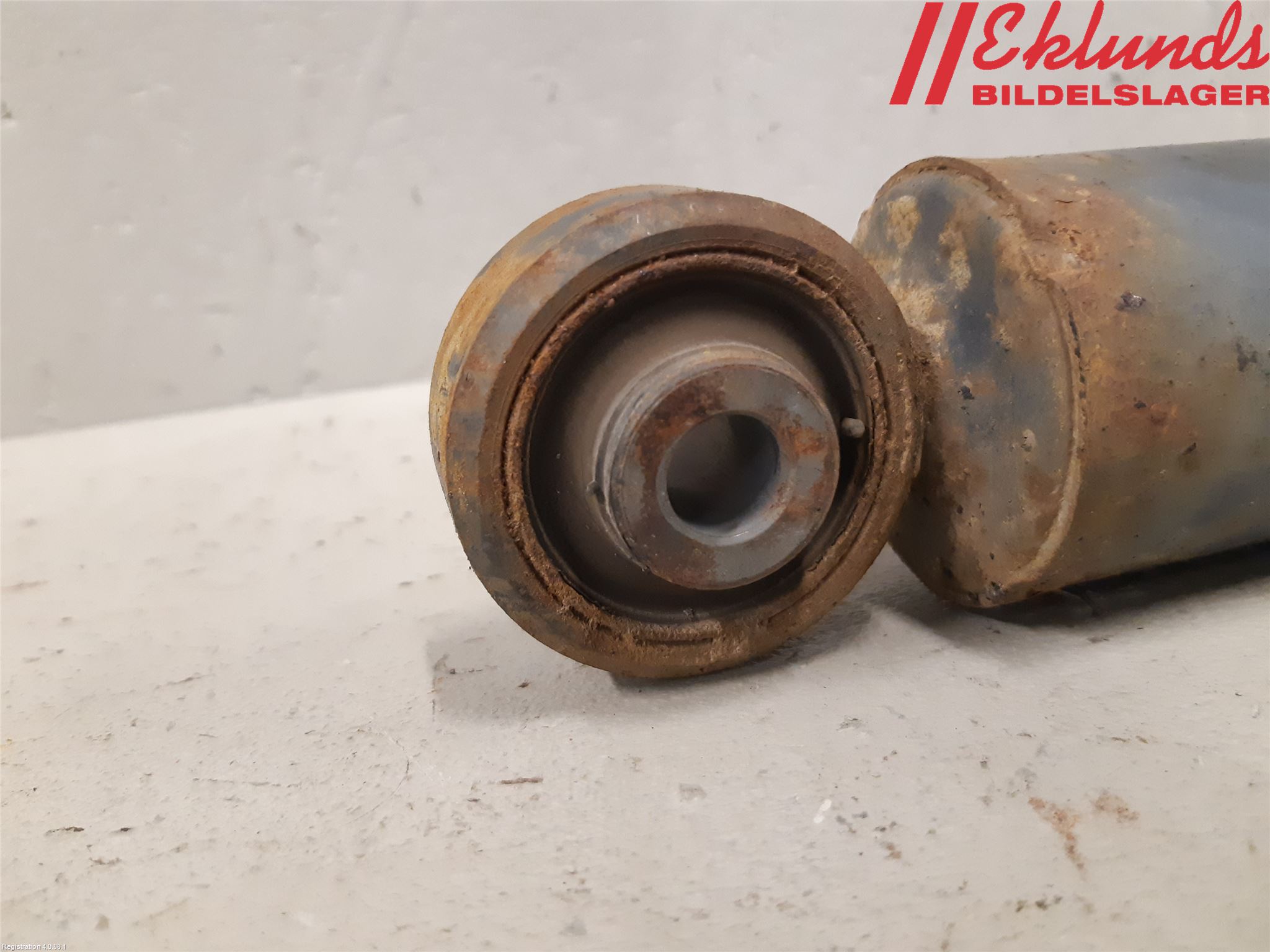 Lexus RX AL20 16-22 Stötdämpare Bak