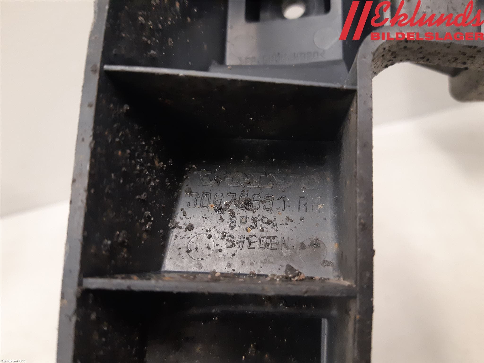 Volvo V70 08-13 Stötfångarfäste Bak Hö