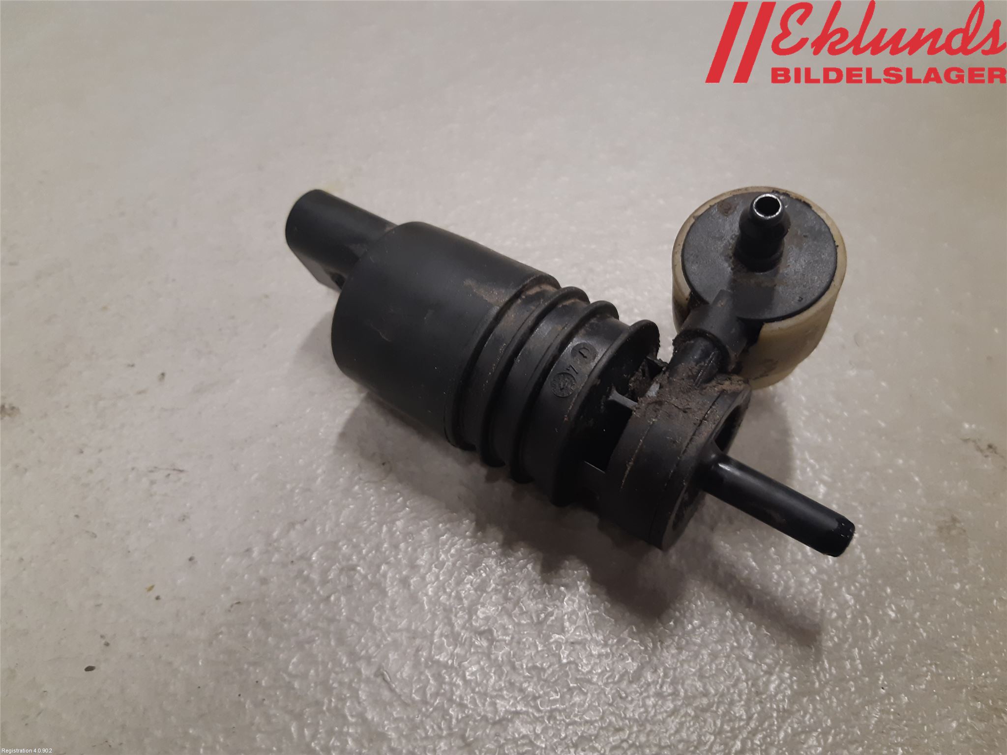 Volkswagen VW CADDY 11-15 Spolarpump Vindruta