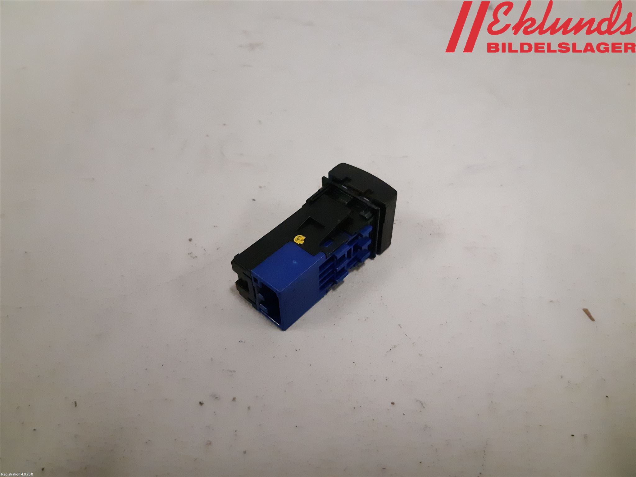 Toyota COROLLA 19- Strömställare Övrigt