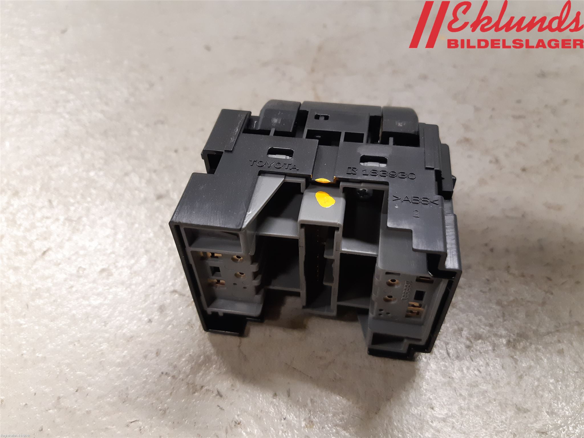 Toyota RAV4 19- Strömställare Spegel