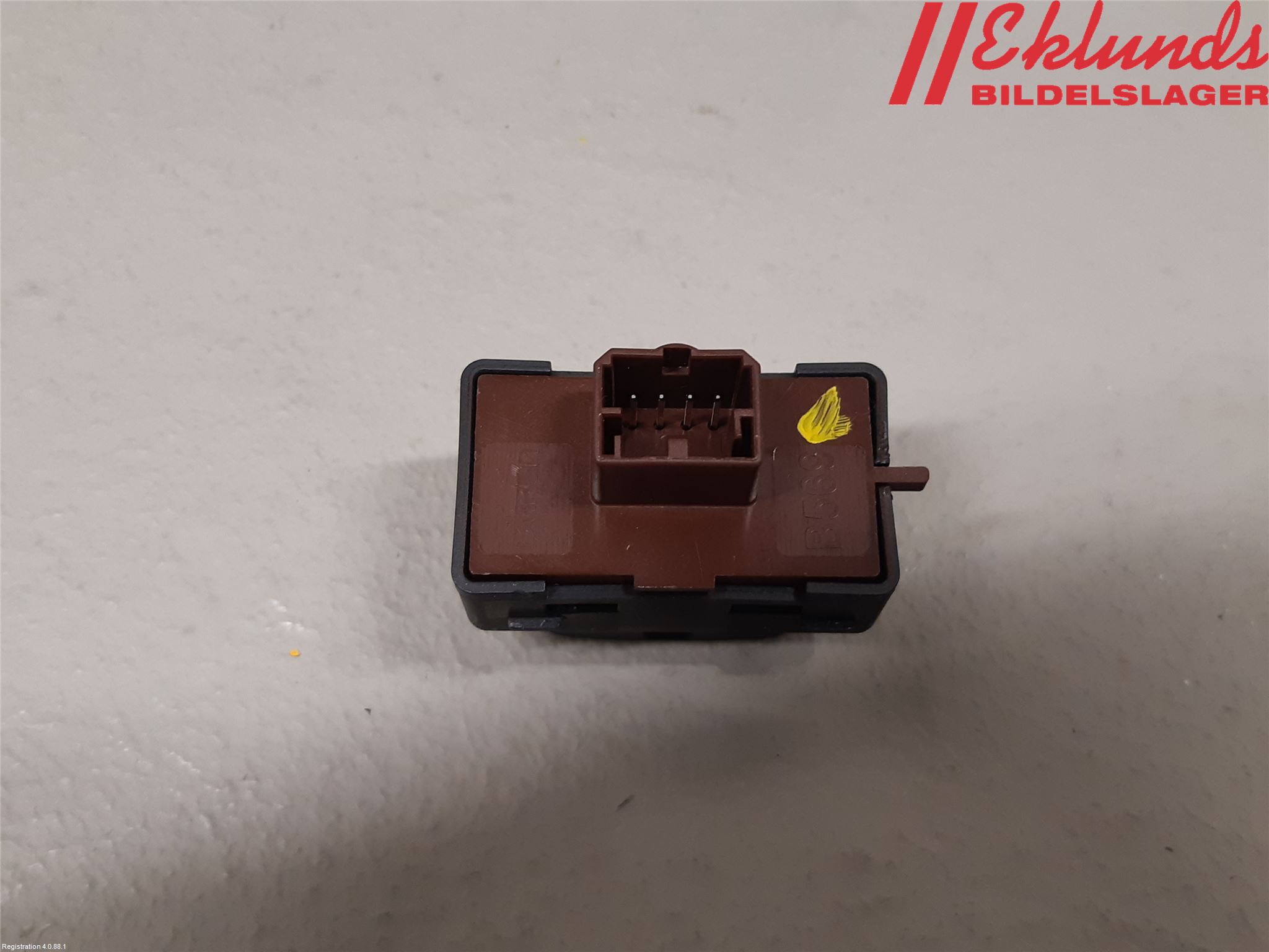 Fiat 500X 15- Strömställare Centrallås