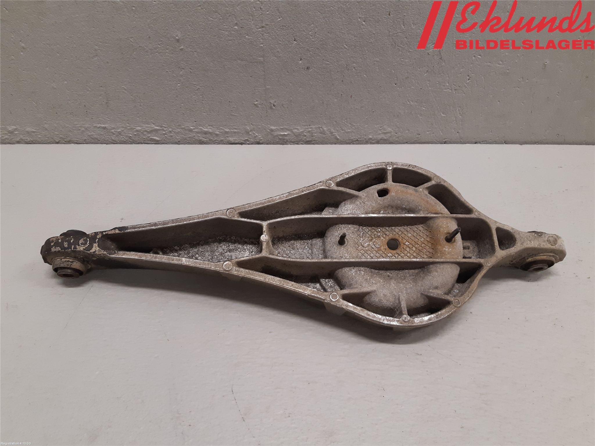 Volvo V70 14-16 Bärarm Bak Höger