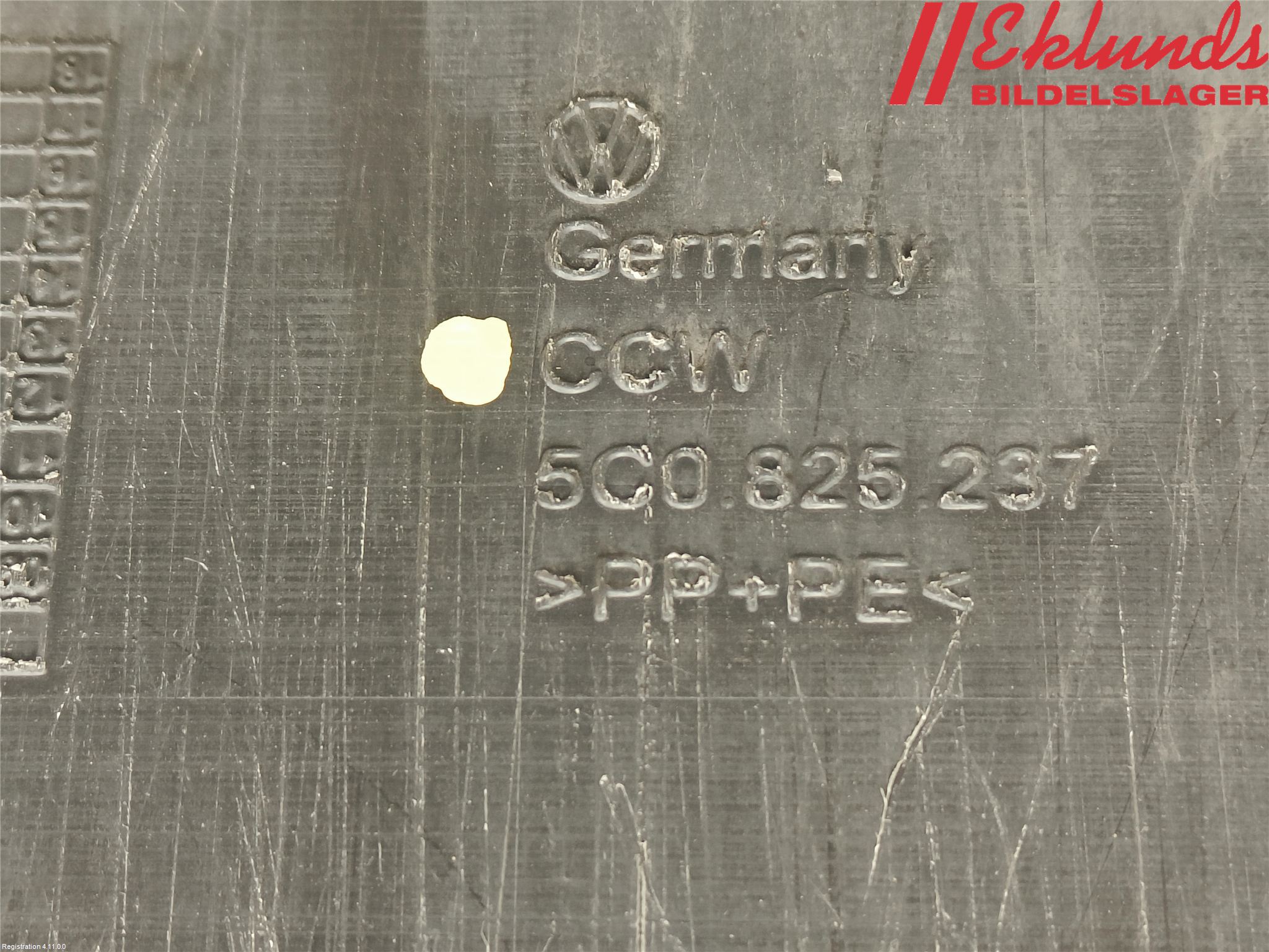 Skoda SUPERB 09-15 Hasplåt Plåt-Plast