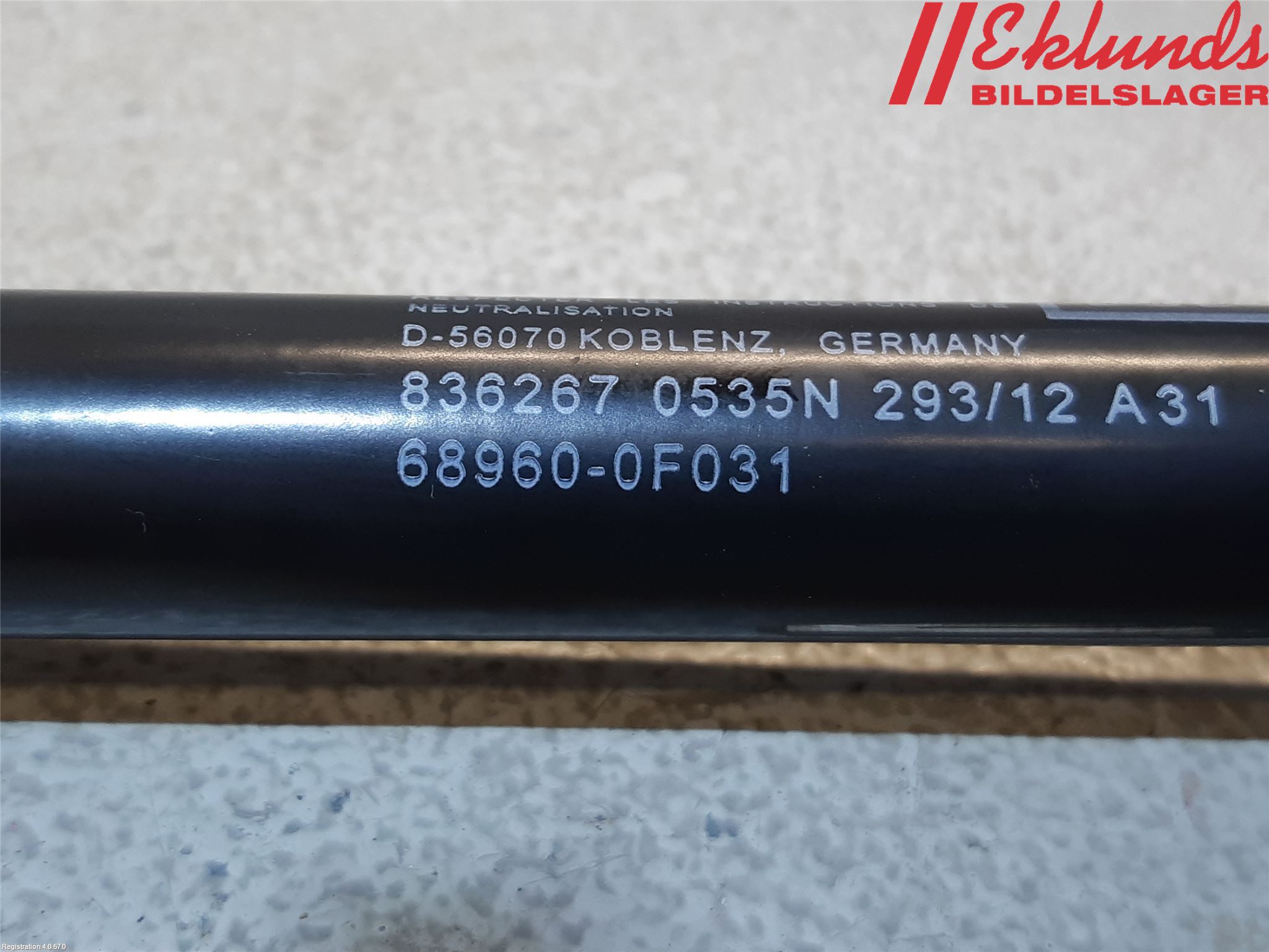 Toyota VERSO 09-18 Gasfjäder Baklucka