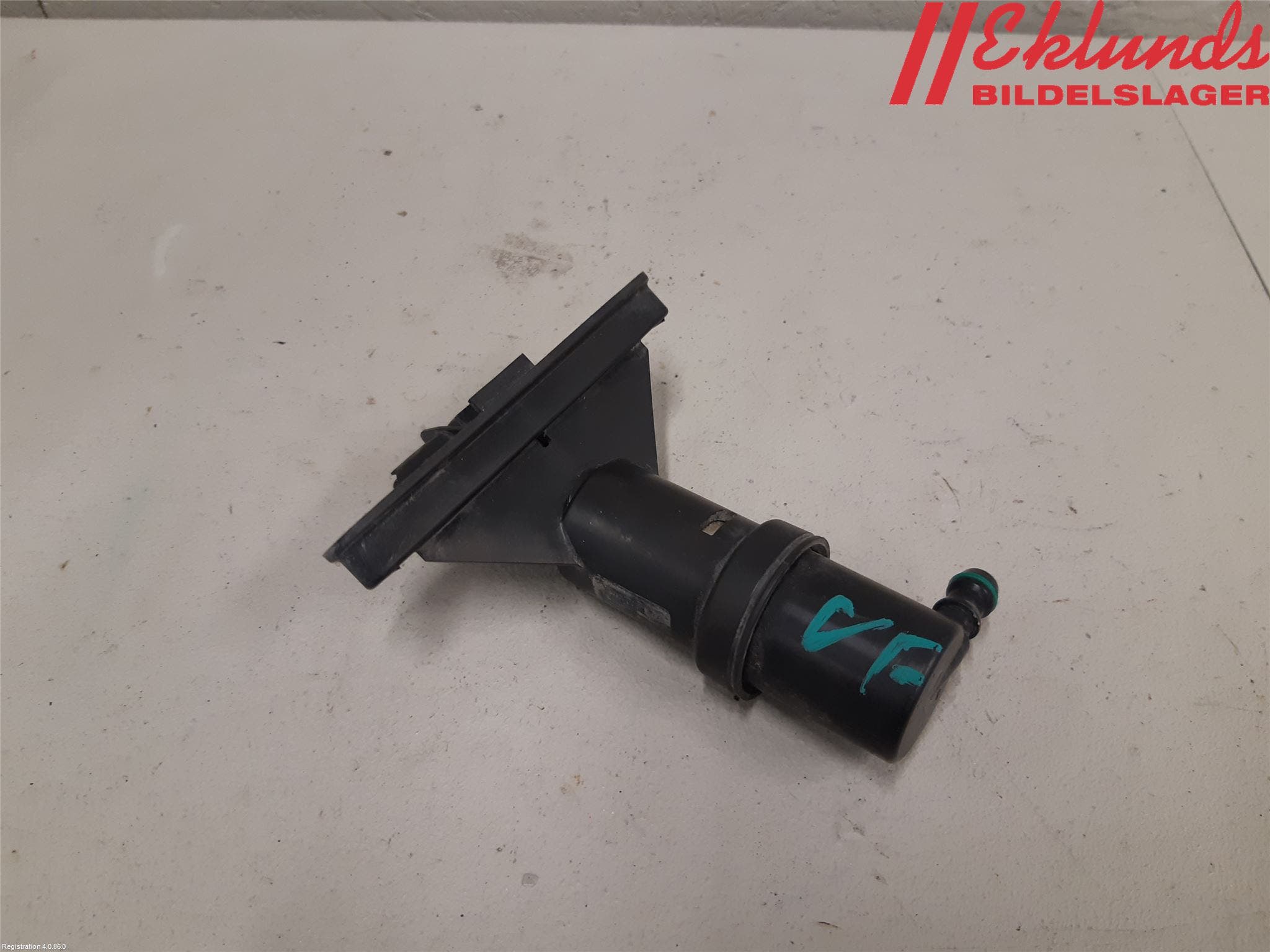 BMW 5 E60/61 Sed/Tou 02-10 Spolarmunstycke Strålkastare