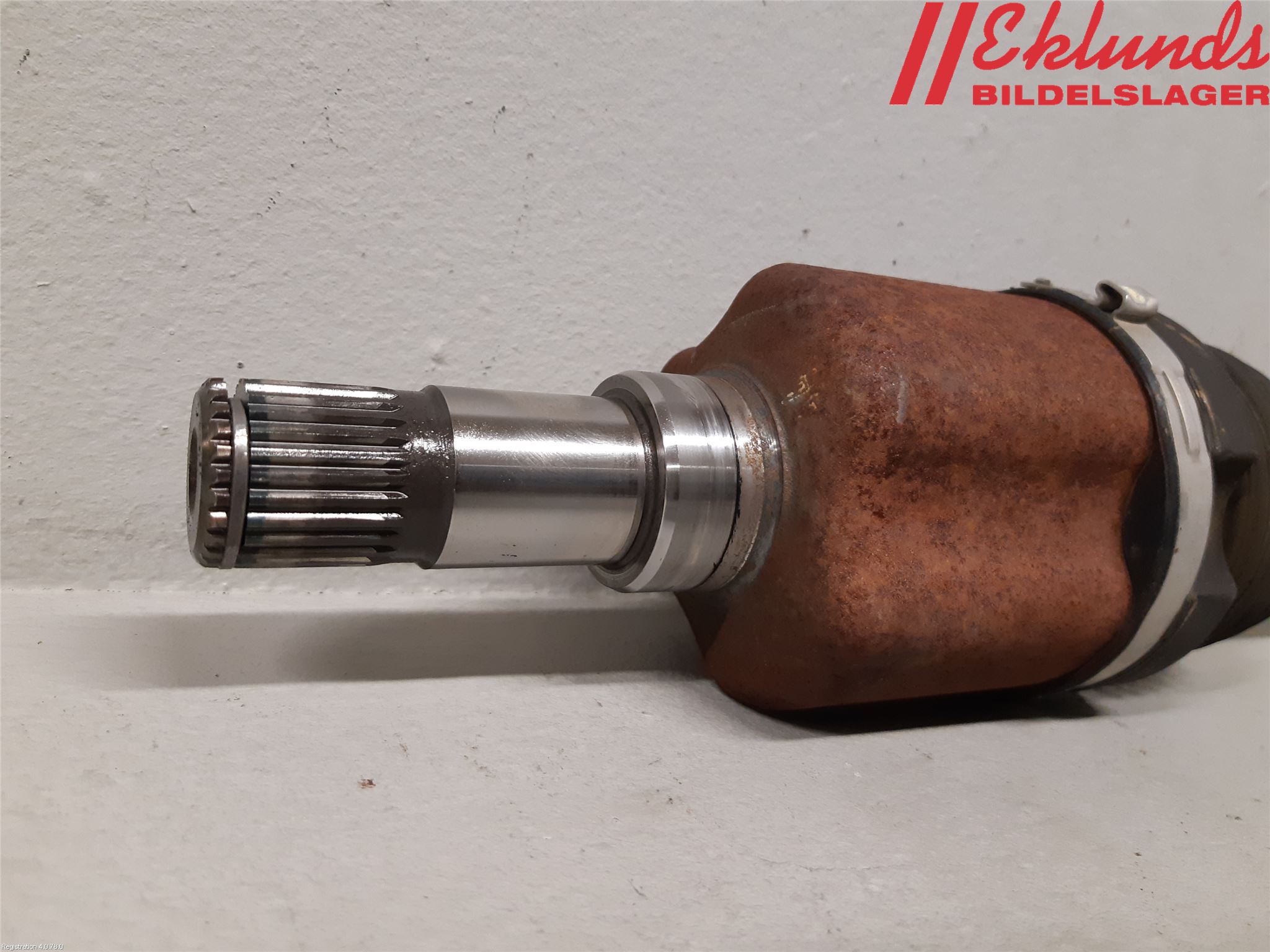 Ford TRANSIT/TOURNEO CONNECT 13-22 Drivaxel Fram Vänster