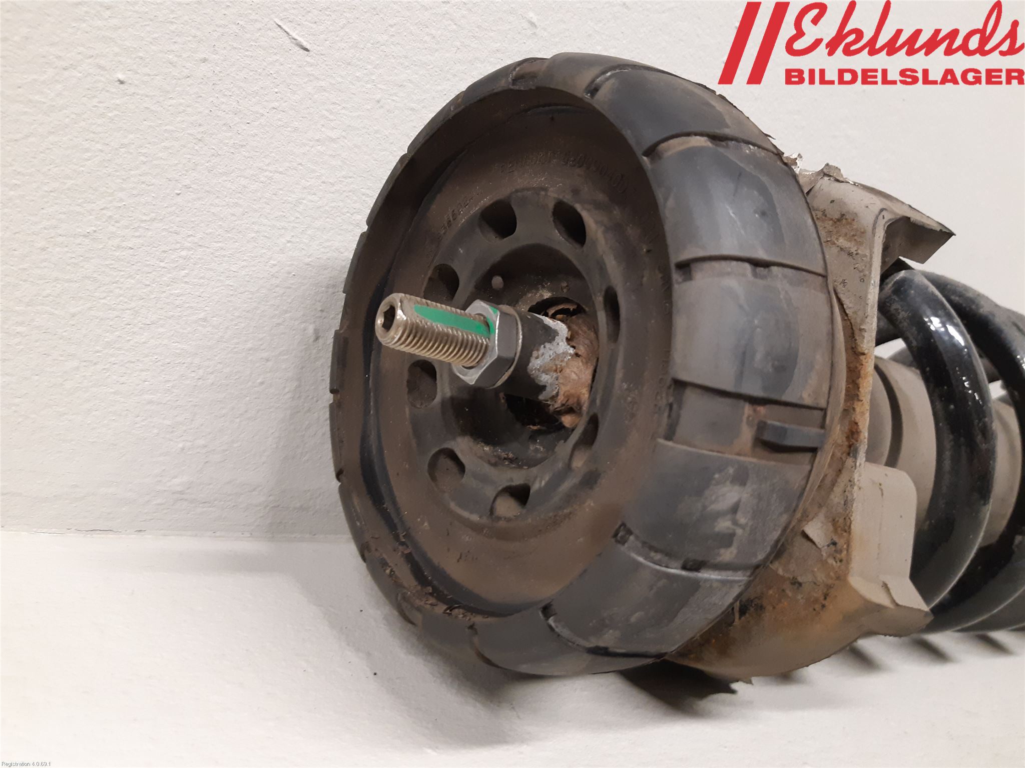 Nissan PRIMASTAR Fjäderben Fram Höger