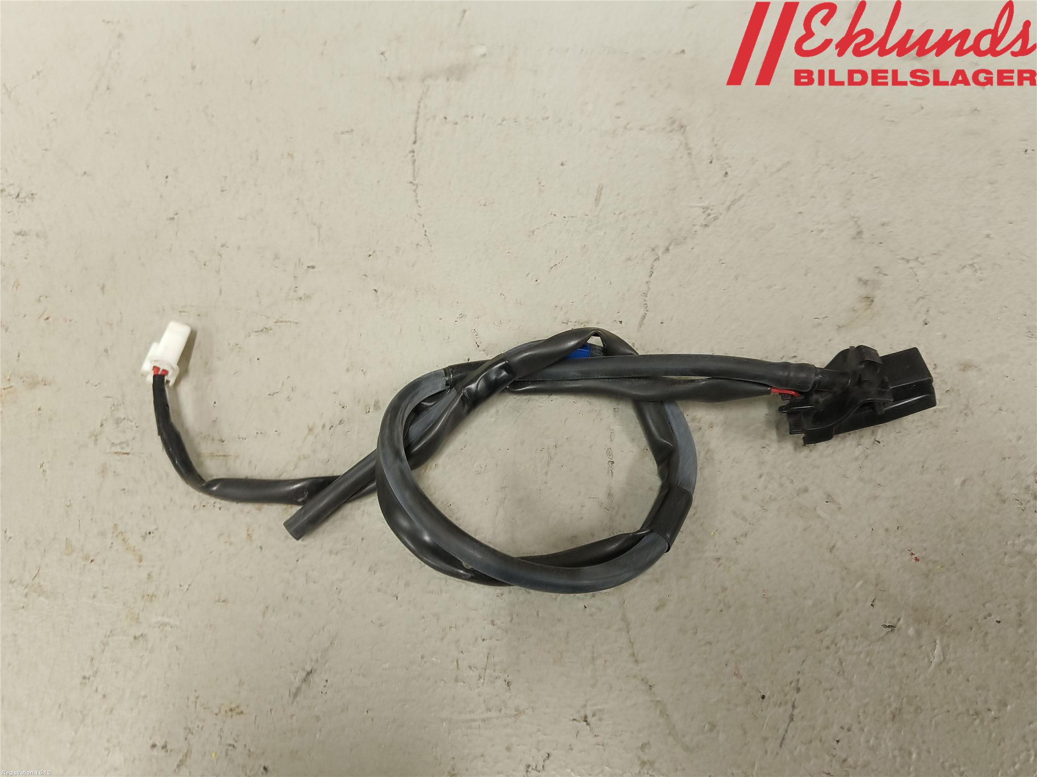 Toyota RAV4 19- Spolarmunstycke Rutor