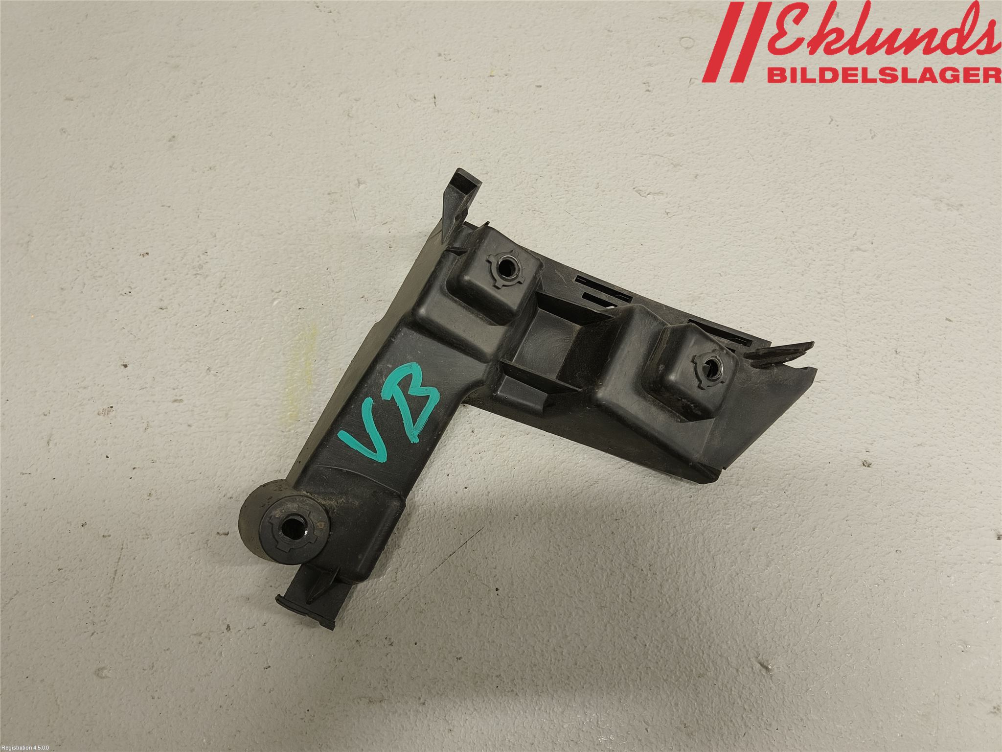 Volvo V70 08-13 Stötfångarfäste Bak Vä