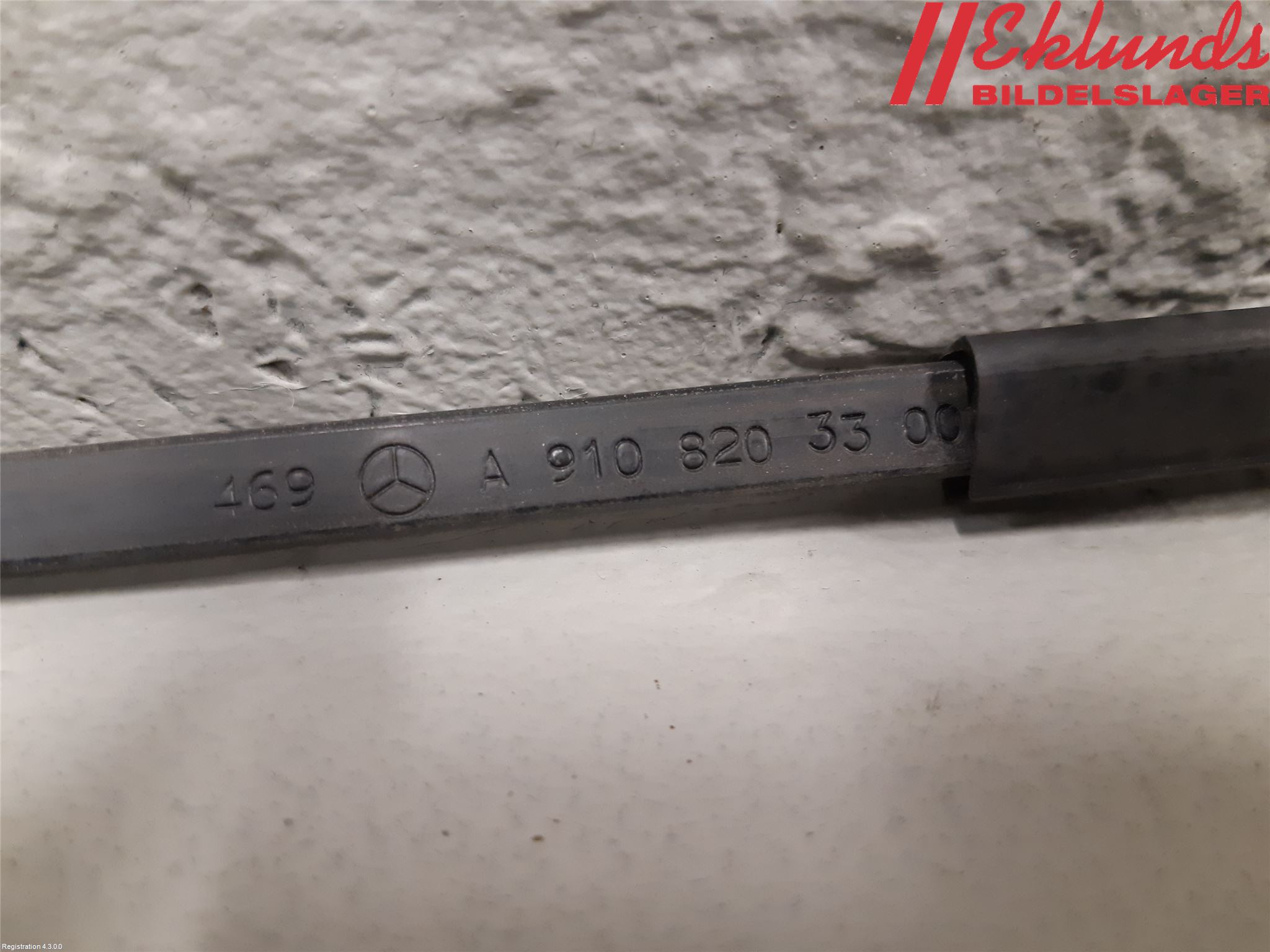Mercedes-Benz MB SPRINTER (W907/W910) 19- Torkararm Armar Vindruta