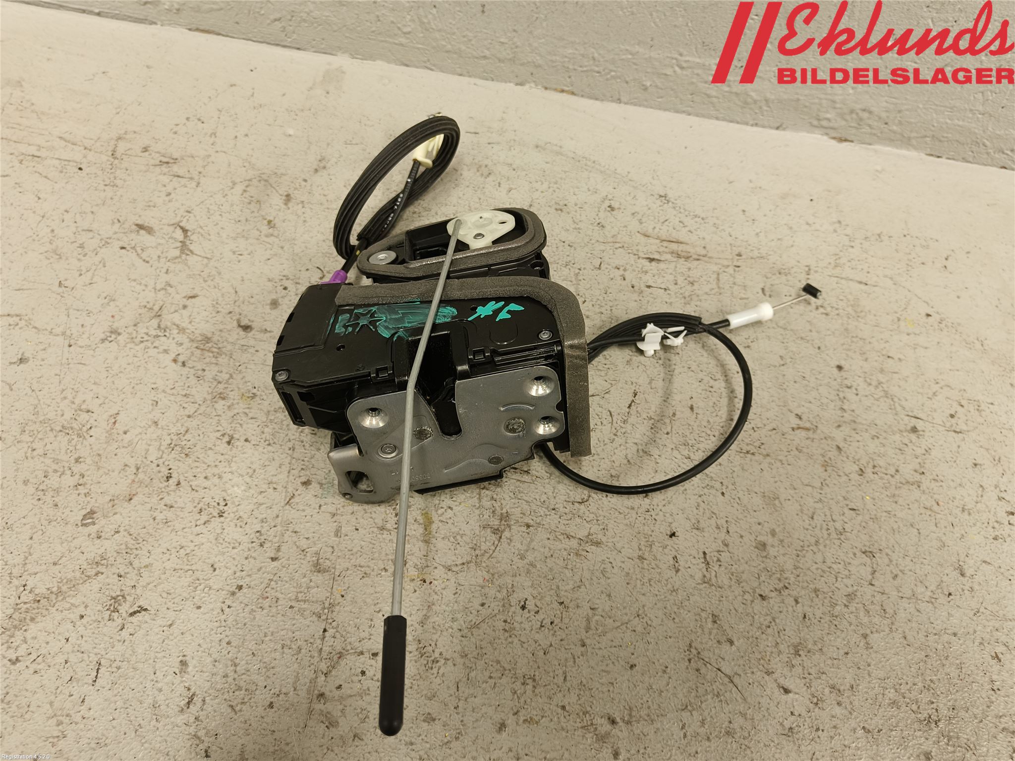 Opel INSIGNIA 17- Låskista-Dörrlås