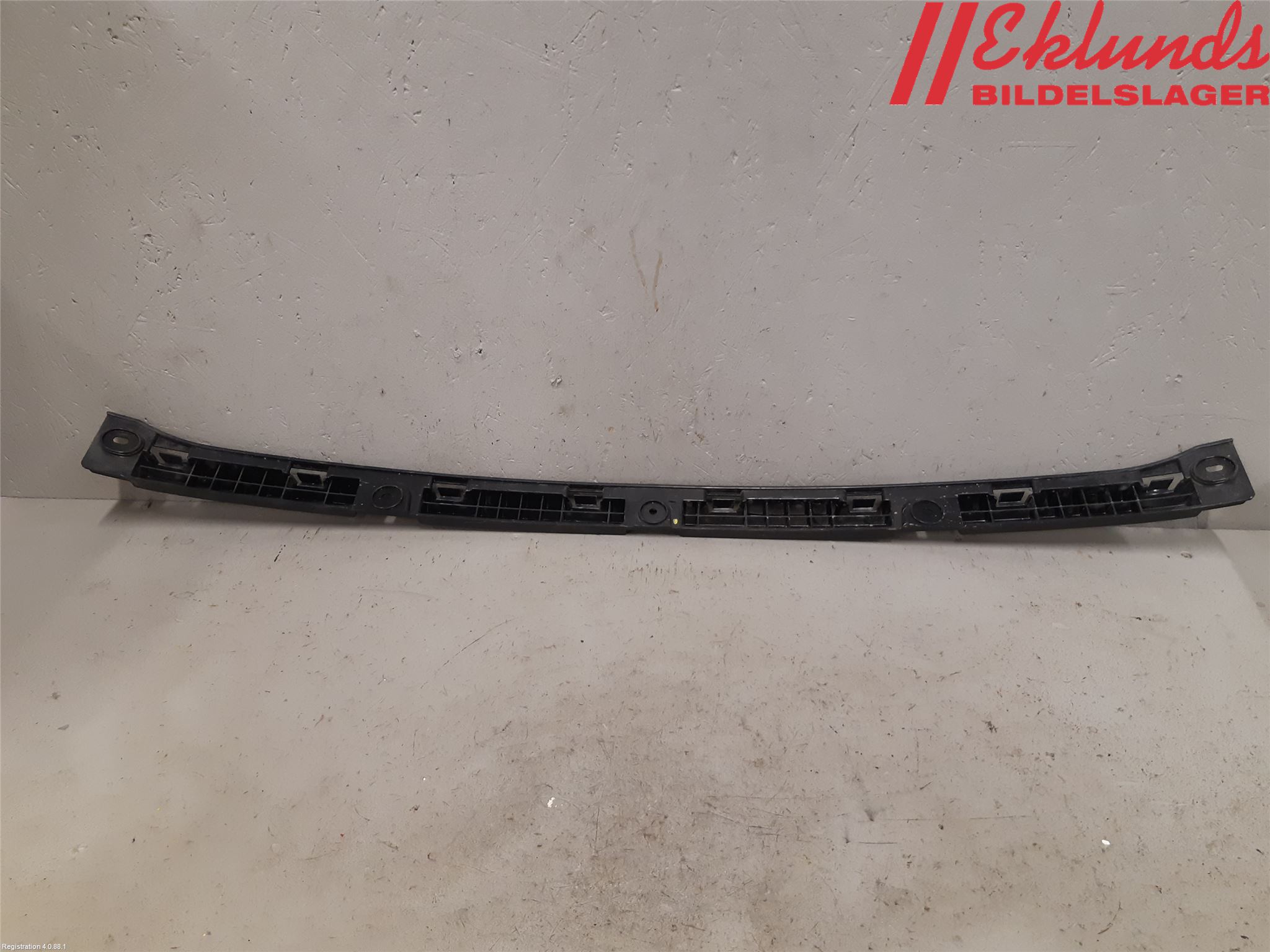 Tesla MODEL S 13- Stötfångardel Bak Mitt
