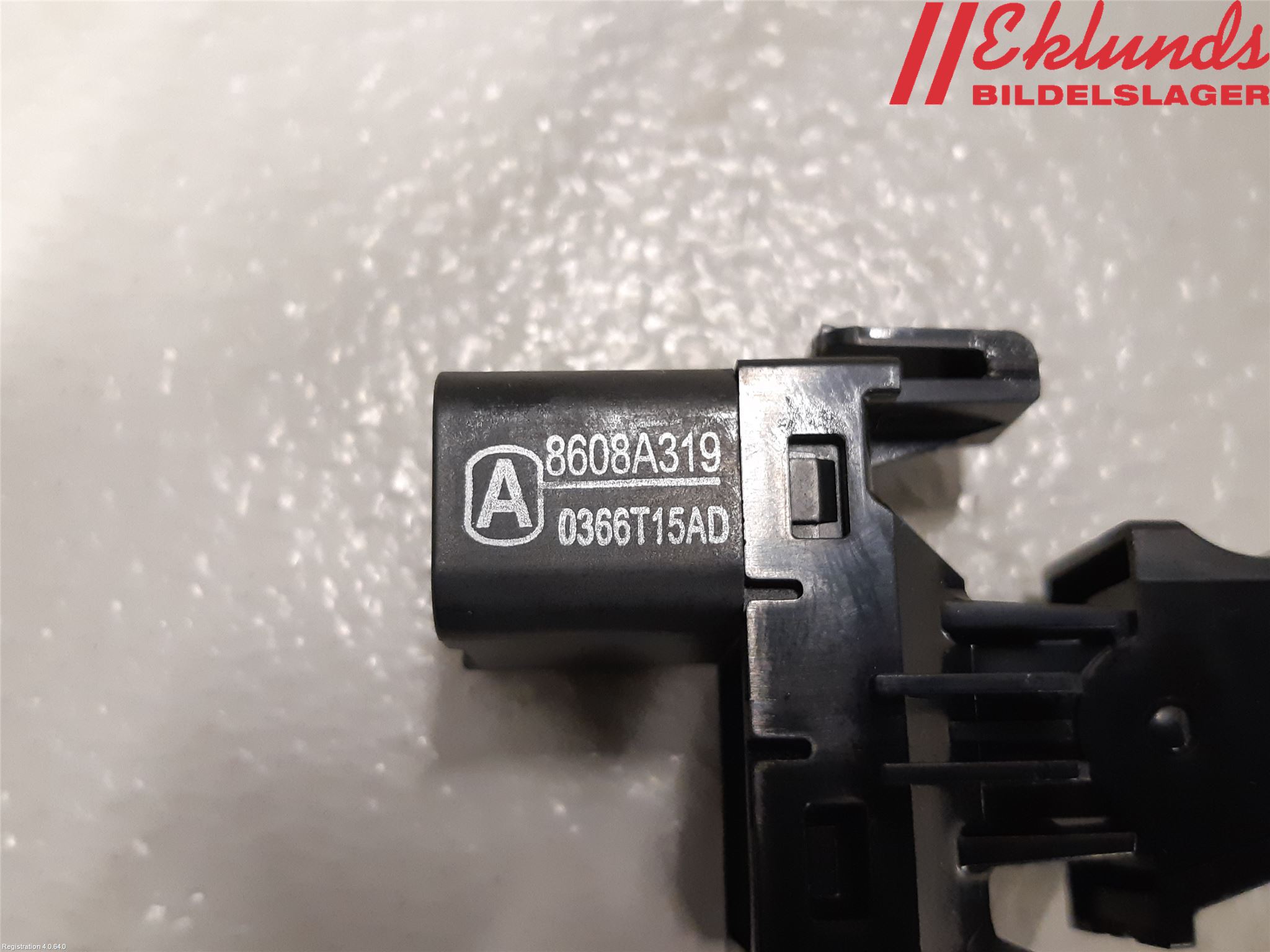 Mitsubishi OUTLANDER 13-21 Strömställare Elhiss