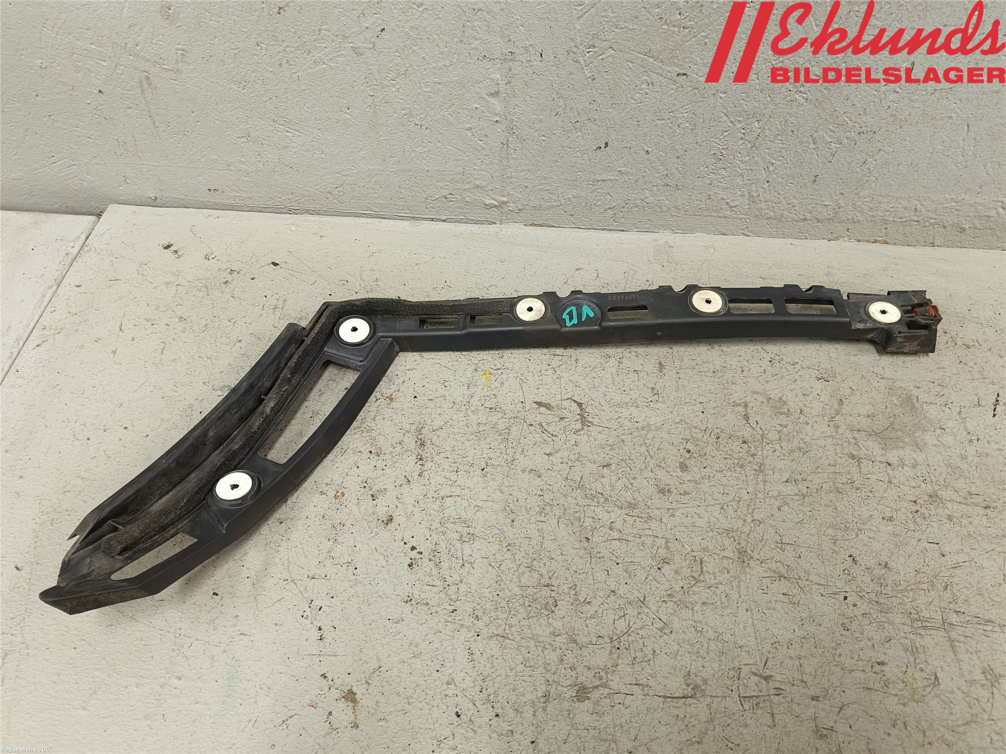 Opel INSIGNIA 09-16 Stötfångarfäste Bak Vä