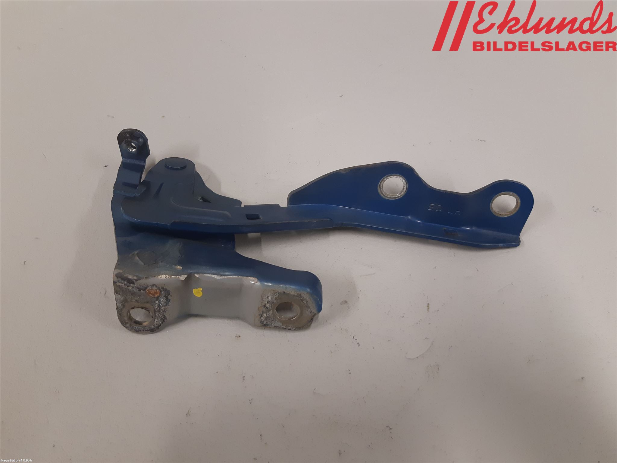 Kia CEED 06-12 Huvgångjärn