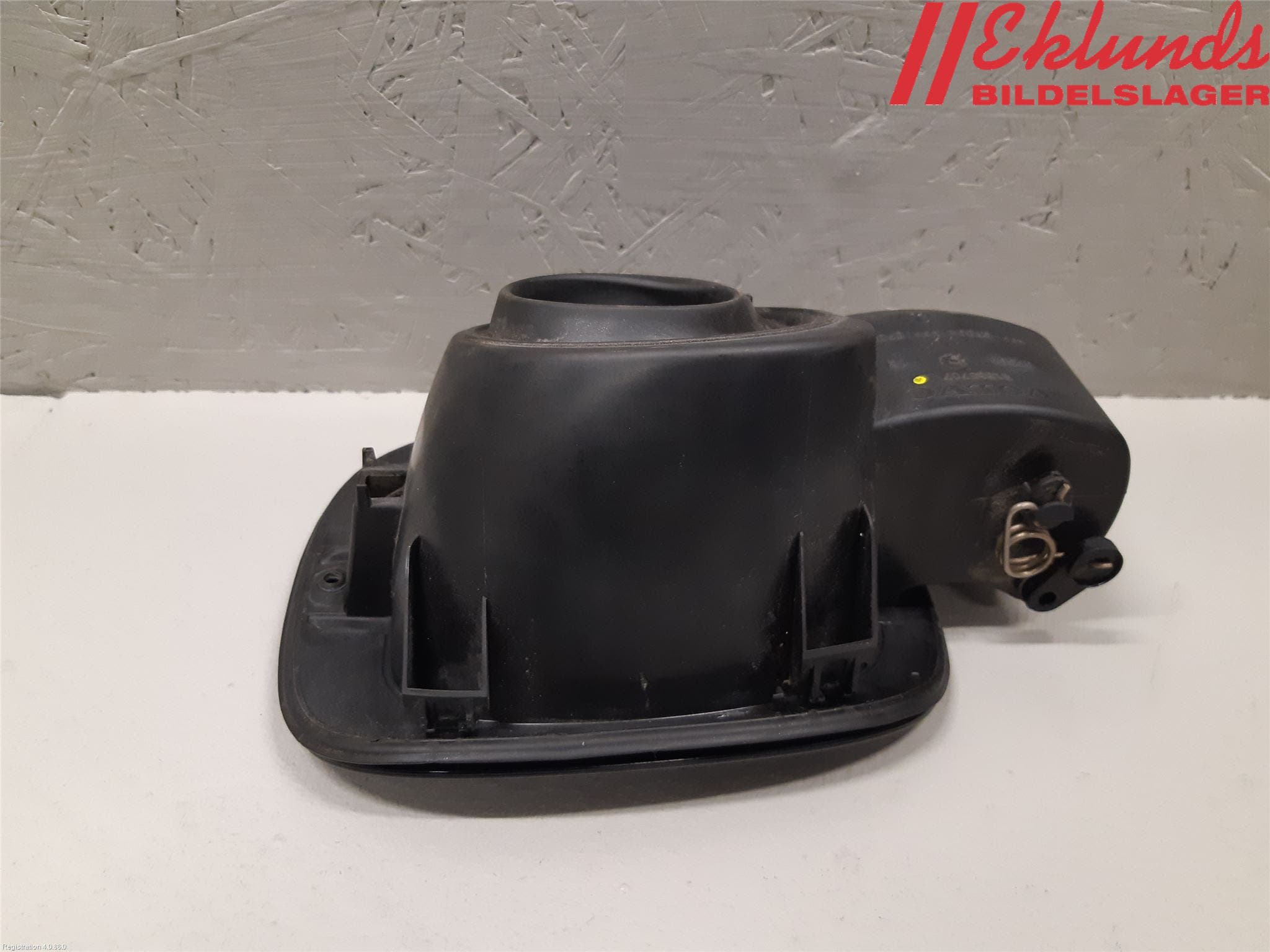 Volvo V60 11-13 Tanklucka