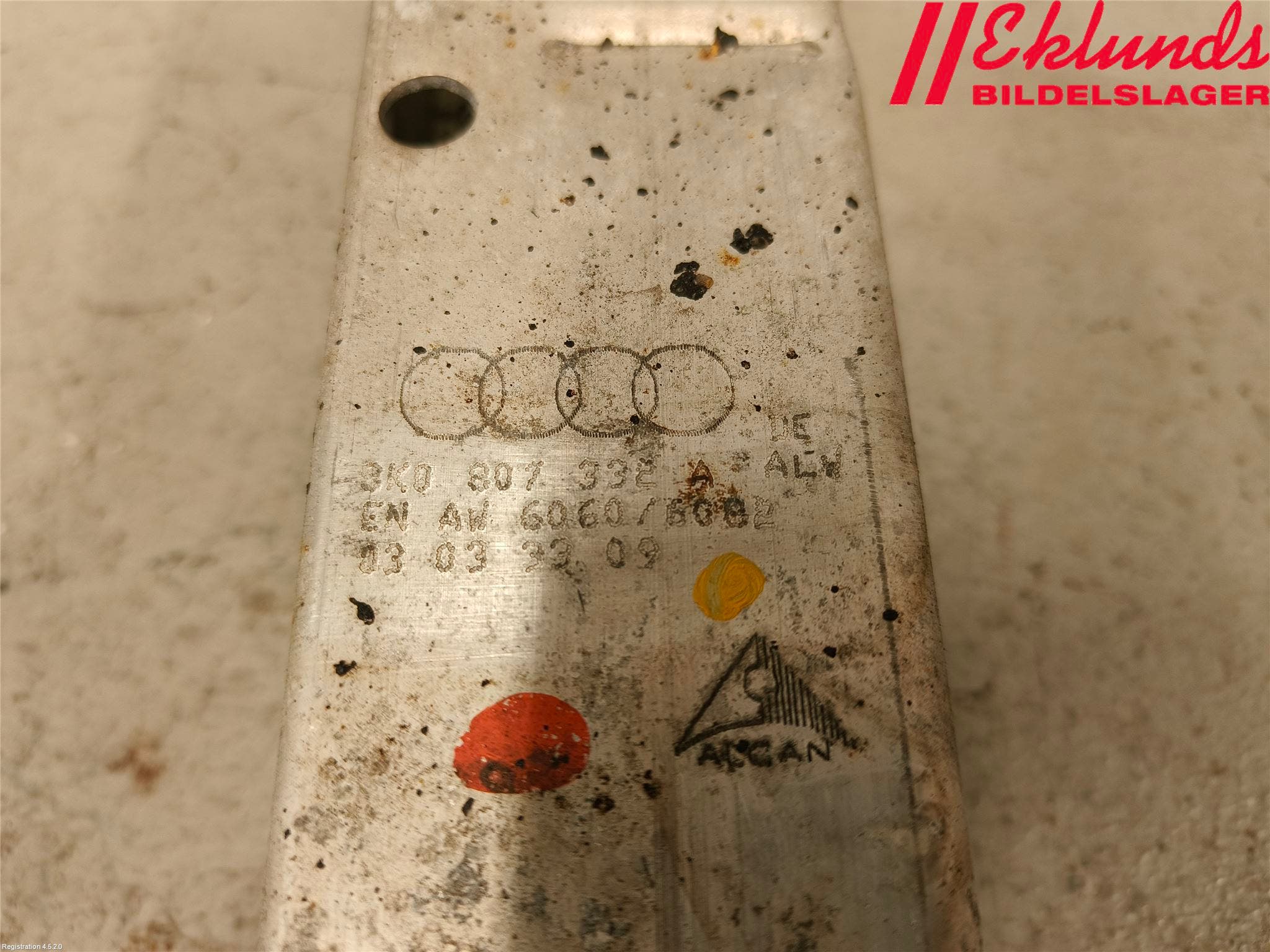 Audi A5 07-16 Stötfångarfäste Bak Hö