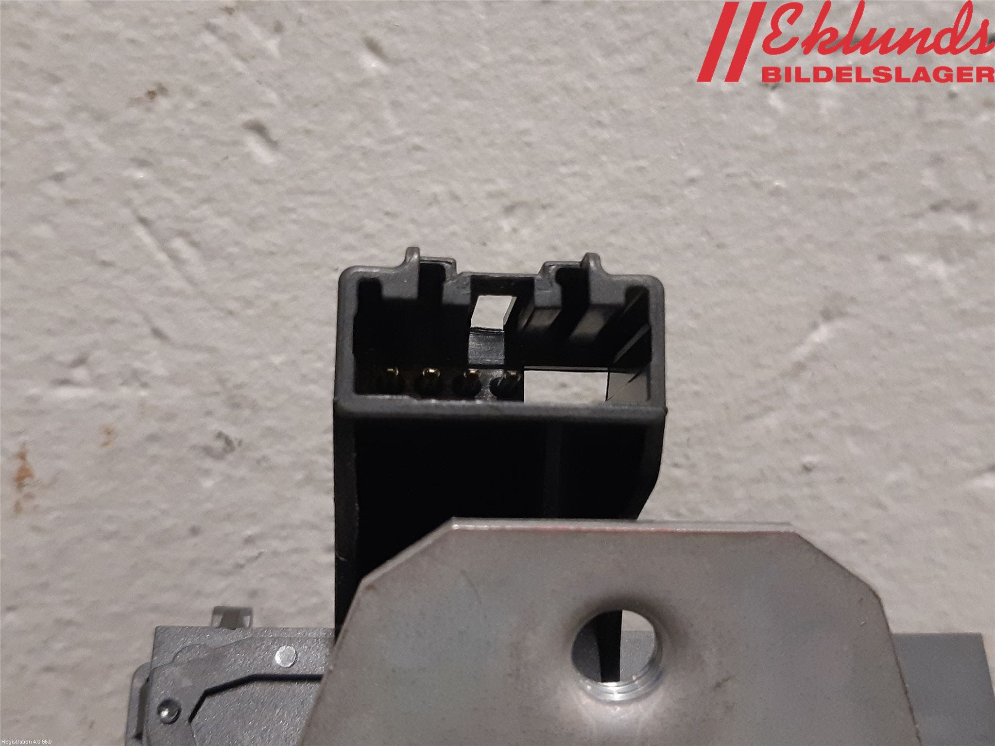 Volvo V40 12-19 Låskista Baklucka