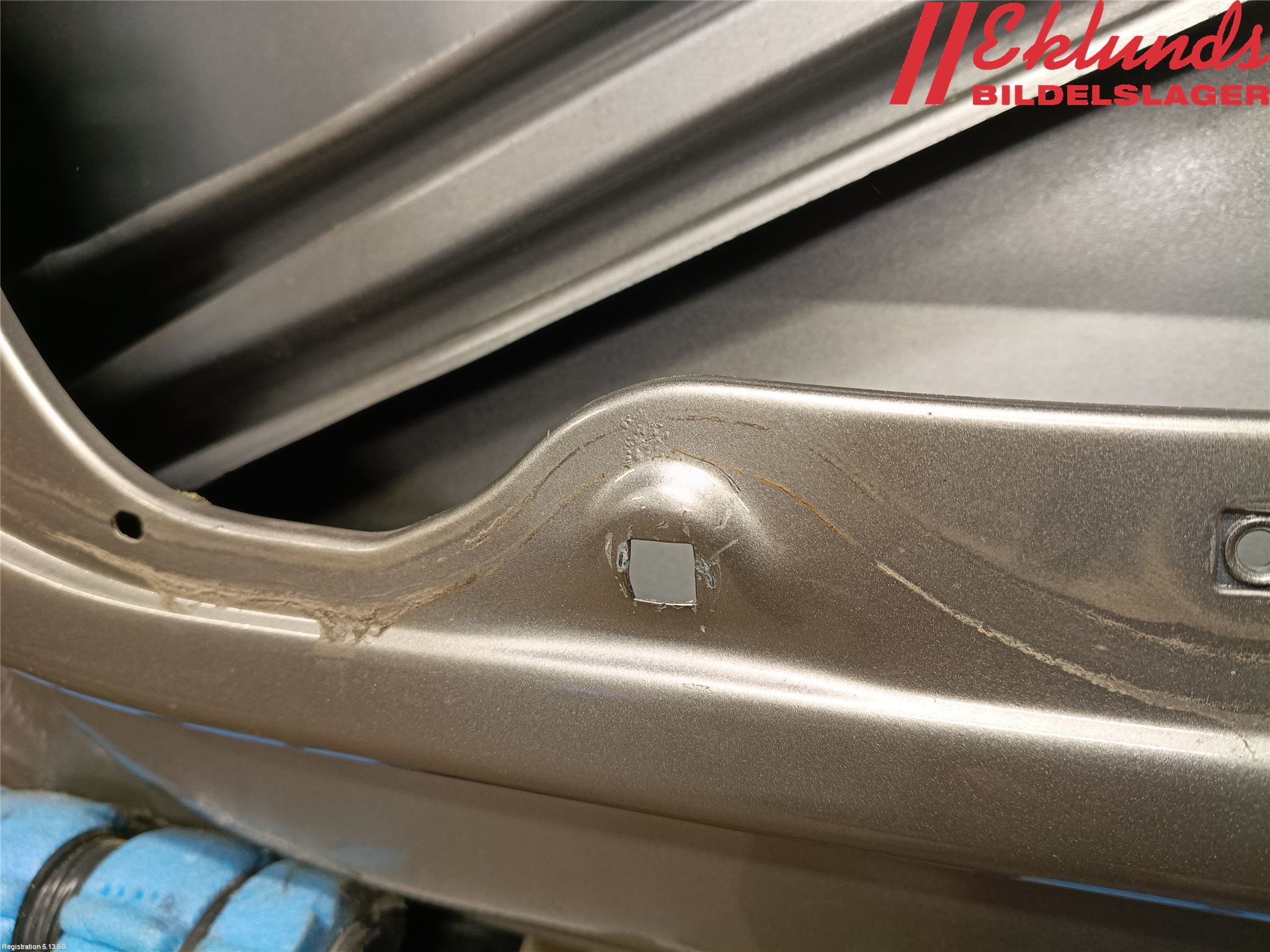 Volkswagen VW PASSAT 11-14 Dörr Fram Vänster