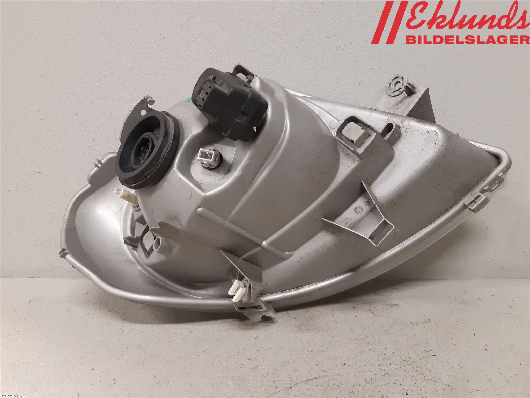 Opel VIVARO 01-14 Strålkastare Vänster