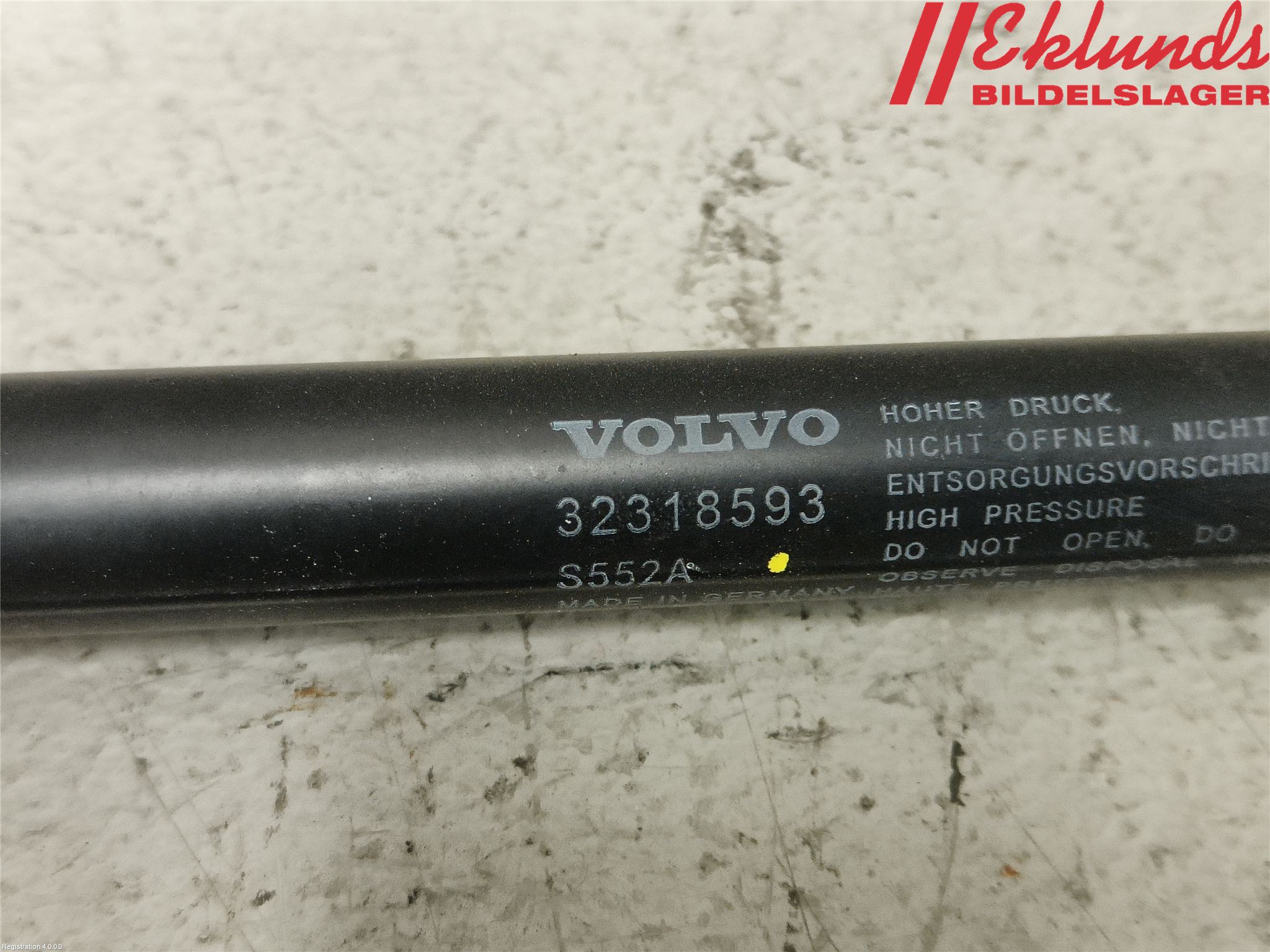 Volvo V90 17->> Gasfjäder Motorhuv