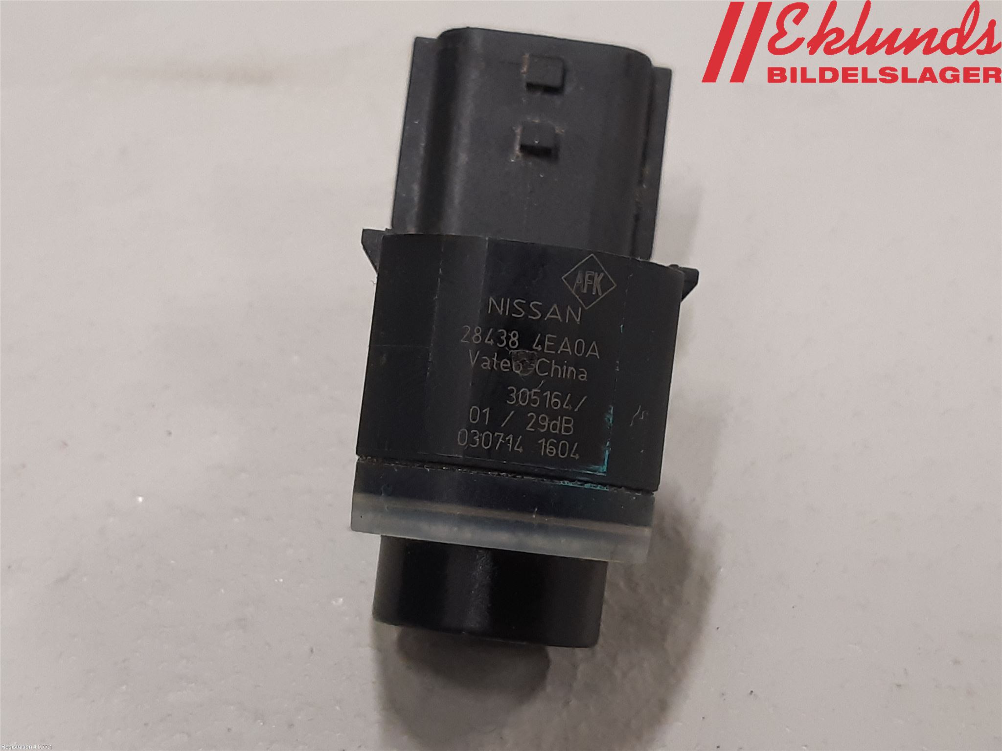 Nissan QASHQAI 14-17 Parkeringshjälp Backsensor
