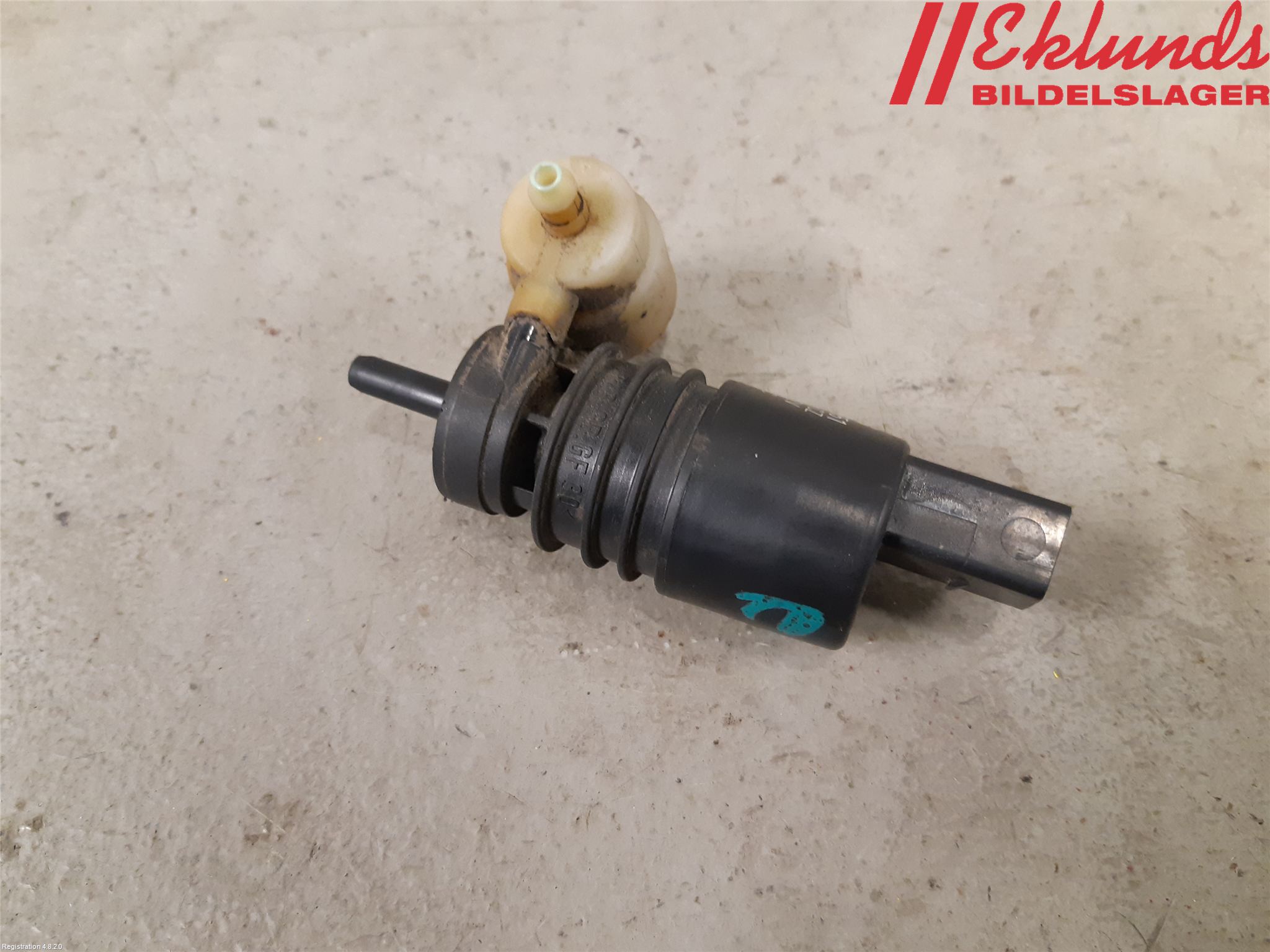 Volkswagen VW CADDY 11-15 Spolarpump Vindruta