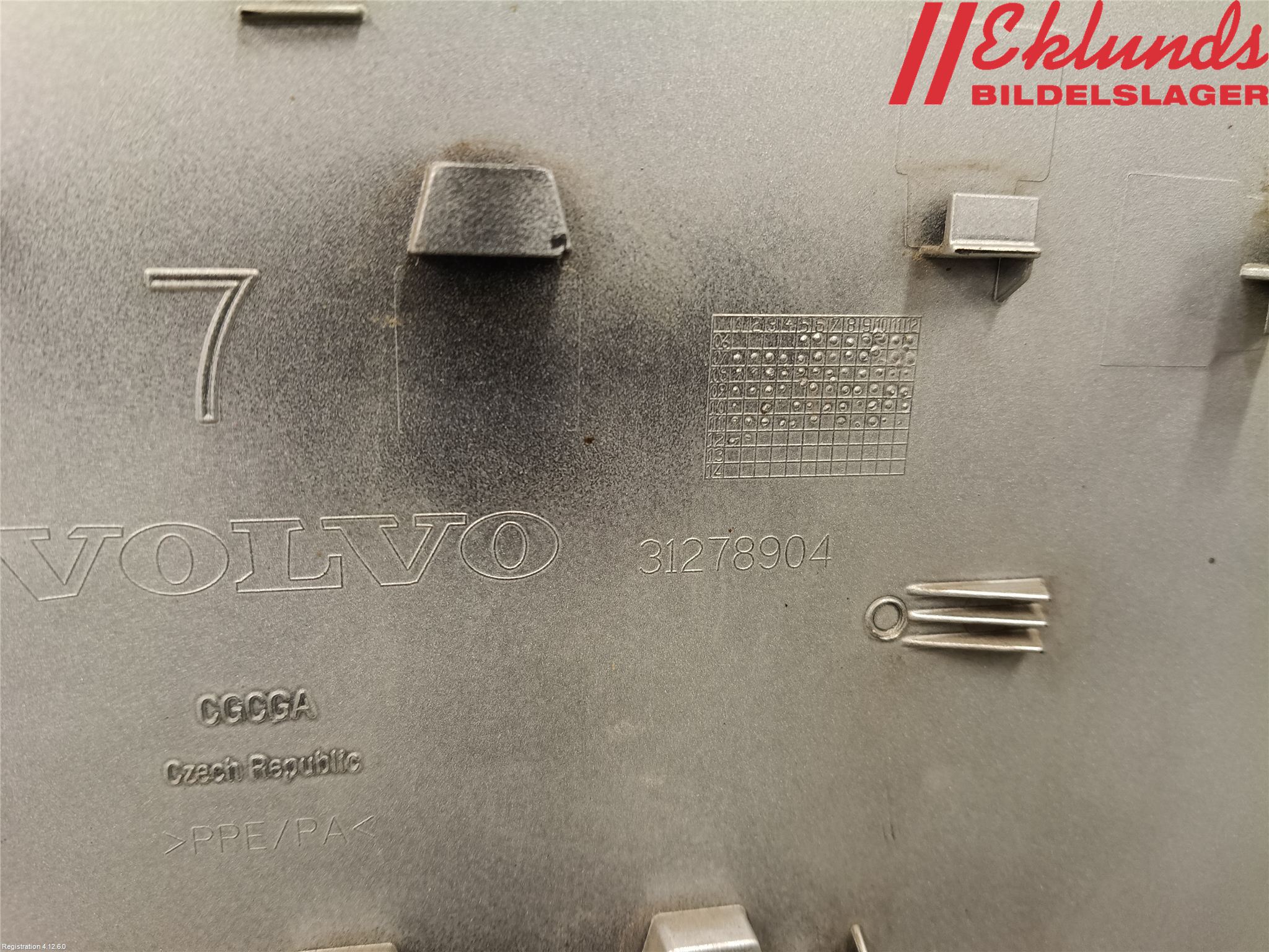 Volvo V70 08-13 Tanklucka