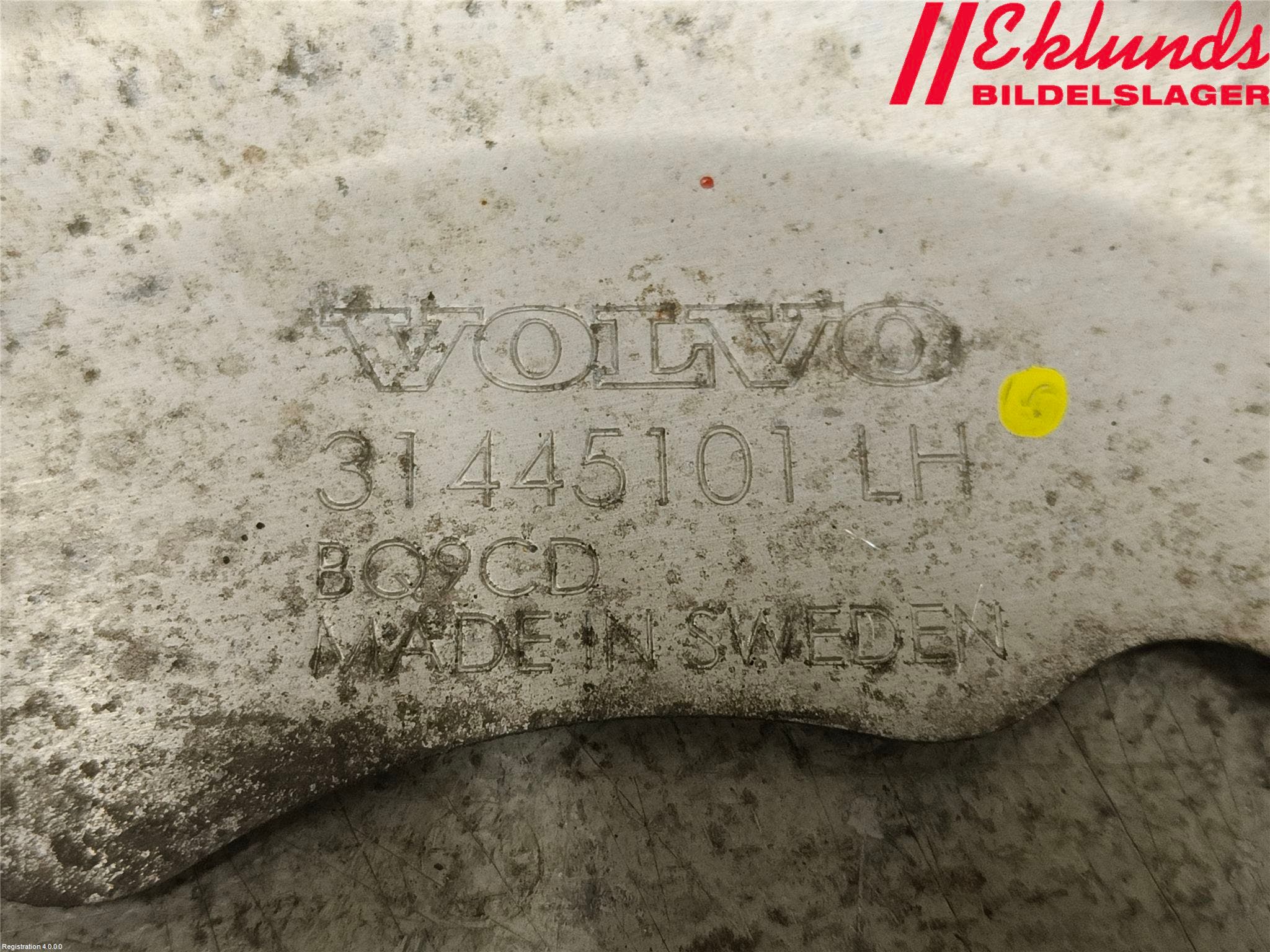 Volvo V90 17->> Bromssköld Fram