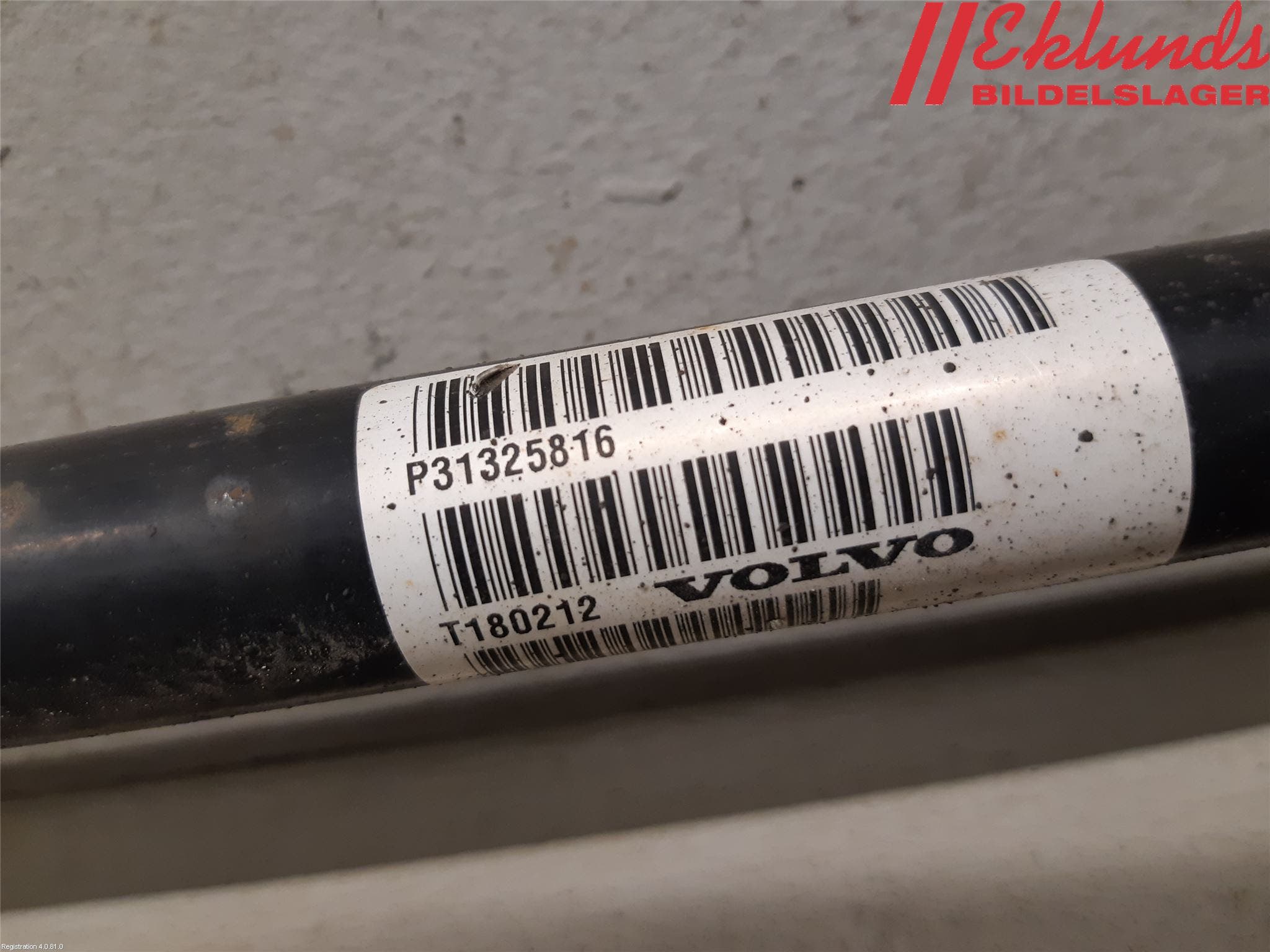 Volvo XC60 18- Drivaxel Bak Vänster