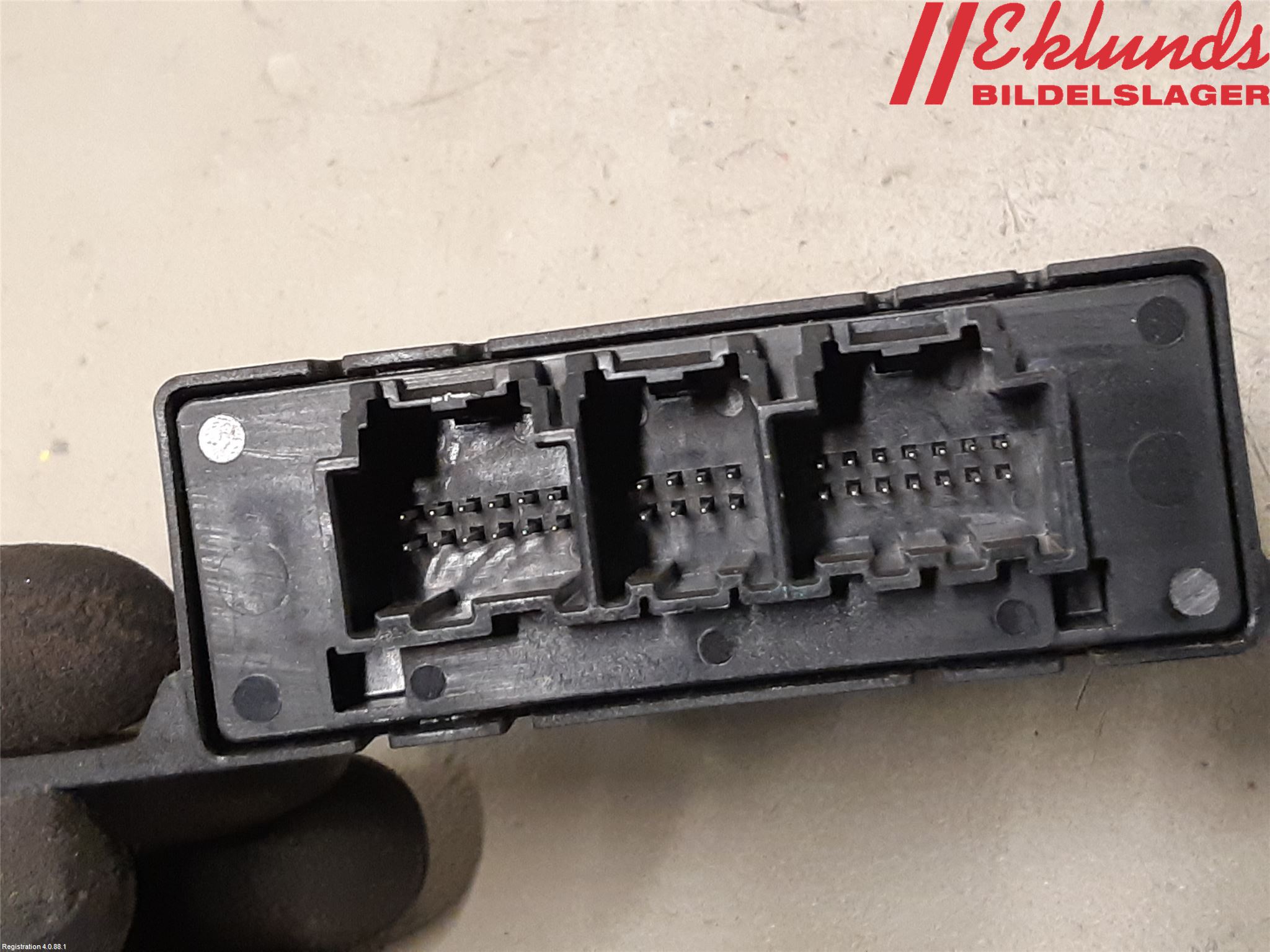 Tesla MODEL S 13- Styrenhet Parkeringshjälp