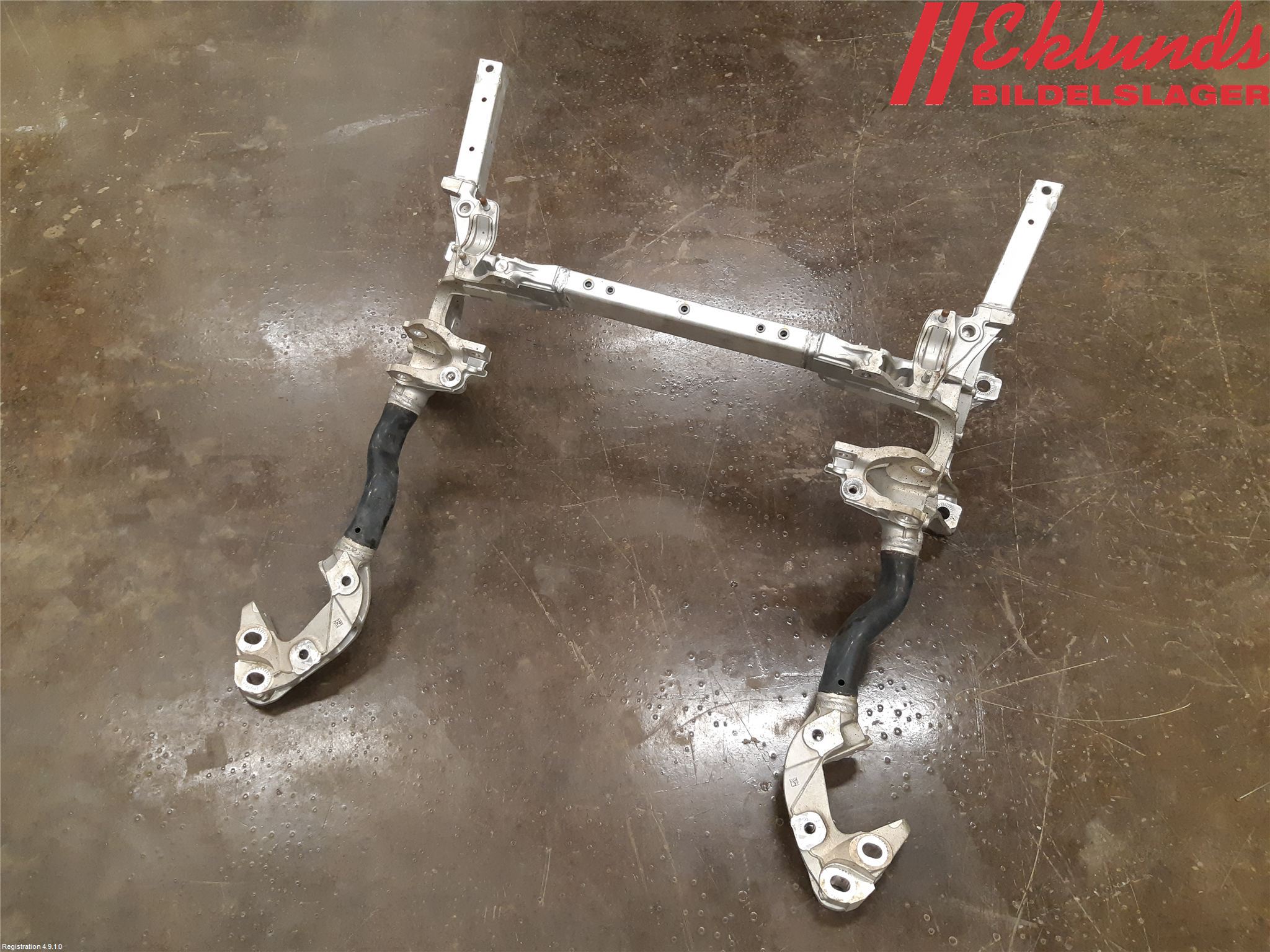 Audi Q7/SQ7 Framvagnsbalk